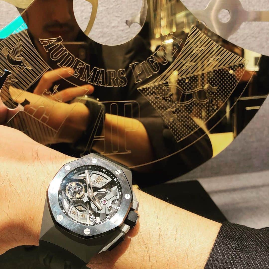 チェン・ボーリンさんのインスタグラム写真 - (チェン・ボーリンInstagram)「謝謝AP今天的邀請 🔩🛑  @audemarspiguet  #AudemarsPiguet」7月3日 21時27分 - chenbolin