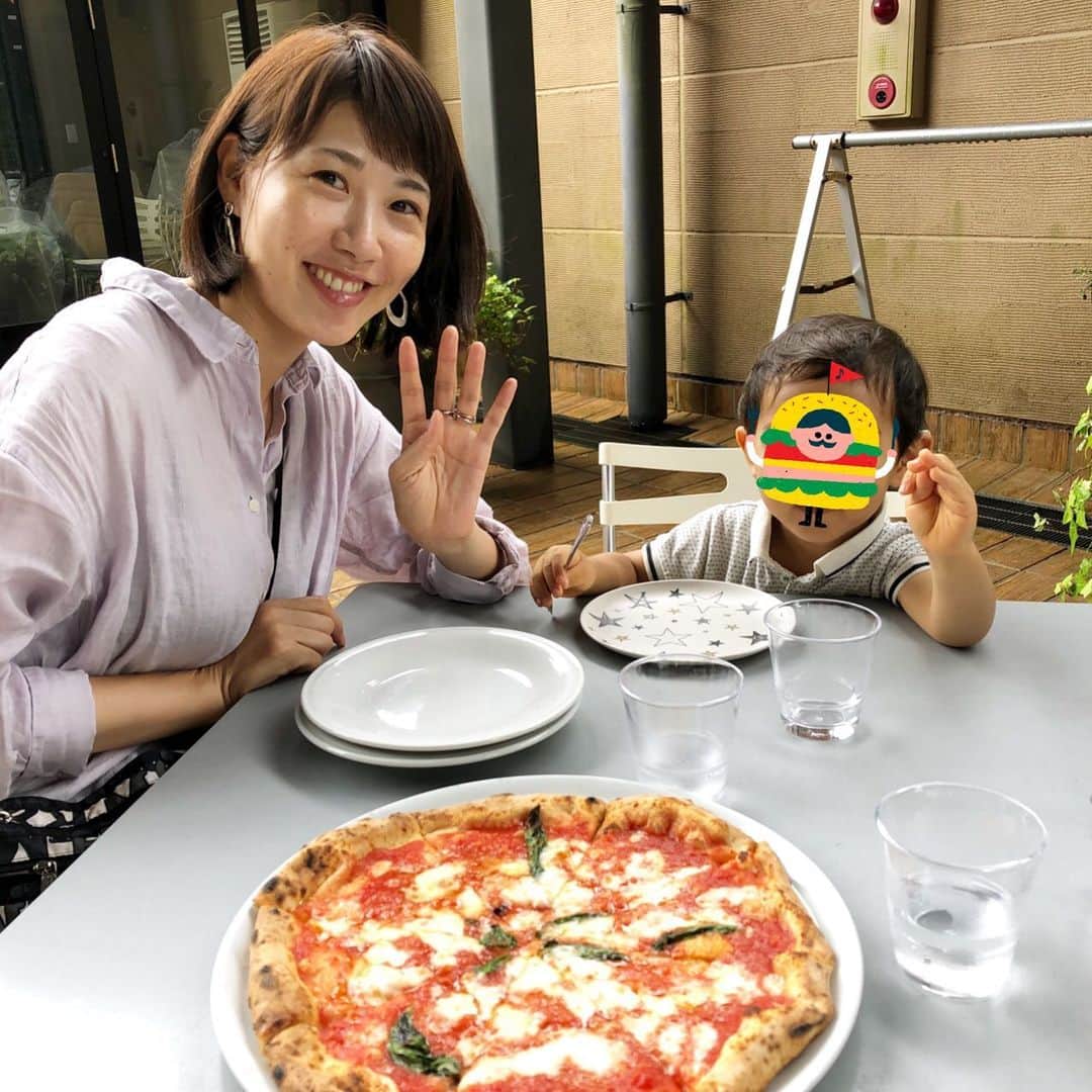 井原早紀のインスタグラム：「先週行った、箱根旅行✨  保育士試験、出産、そしてコロナもあり、1年ぶりでした〜！リフレッシュ✨  旅行できた事は嬉しいけど、また感染者数が増えている現ジョー、東キョー。  また気を引き締めて生活しなくては！  #箱根#箱根旅行#旅行#国内旅行#芦ノ湖#ラテラッツァ芦ノ湖#男の子ママ#兄弟 #兄弟ママ#育児#子育て#2歳」