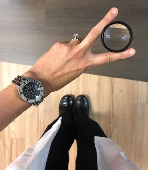 ダンスコのインスタグラム：「Smile! It’s Friday and we’re giving away two pairs of shoes! 1) Tag a nurse or healthcare worker in the comments for both of you to be entered to win. 2) Make sure you’re following @dansko on Instagram. Dansko has been proud to support nurses and healthcare workers throughout their journey, and through our donation efforts over the past eight weeks. This year, we are celebrating nurses and healthcare workers all year long! Giveaway Rules: Giveaway runs 07/03/20 at 9:00 AM EST - 07/05/20 at 11:59 PM EST. No purchase necessary. One winner will be randomly selected and both the winner and the tagged friend will be notified via DM. Verification that the tagged friend is a nurse or healthcare worker may be required in the form of a nurse’s badge or ID. Winner and tagged friend will each win one pair of Dansko shoes from the current collection with a total estimated retail value of $150 each. Giveaway not associated with Instagram. Full terms and conditions at the link in the bio.」