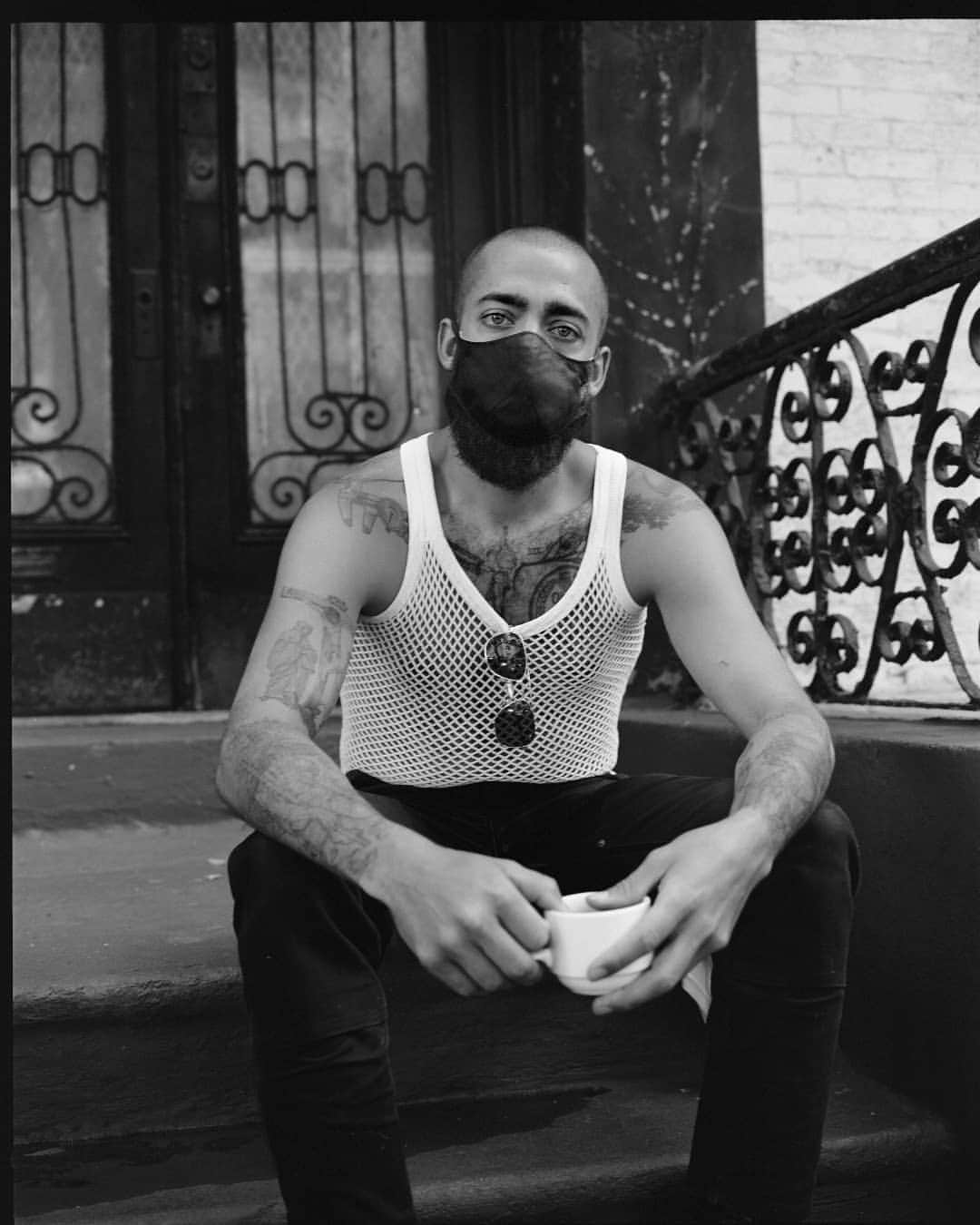 ラグ&ボーンのインスタグラム：「@the.work.of.khalil enjoys his morning cup of Joe in the pleat mask supporting the NAACP.」