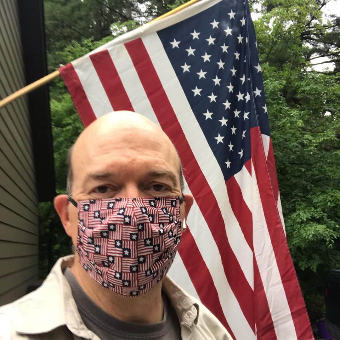ジョン・キャロル・リンチのインスタグラム：「https://twitter.com/mrjclynch/status/1279018867822559234?s=21」