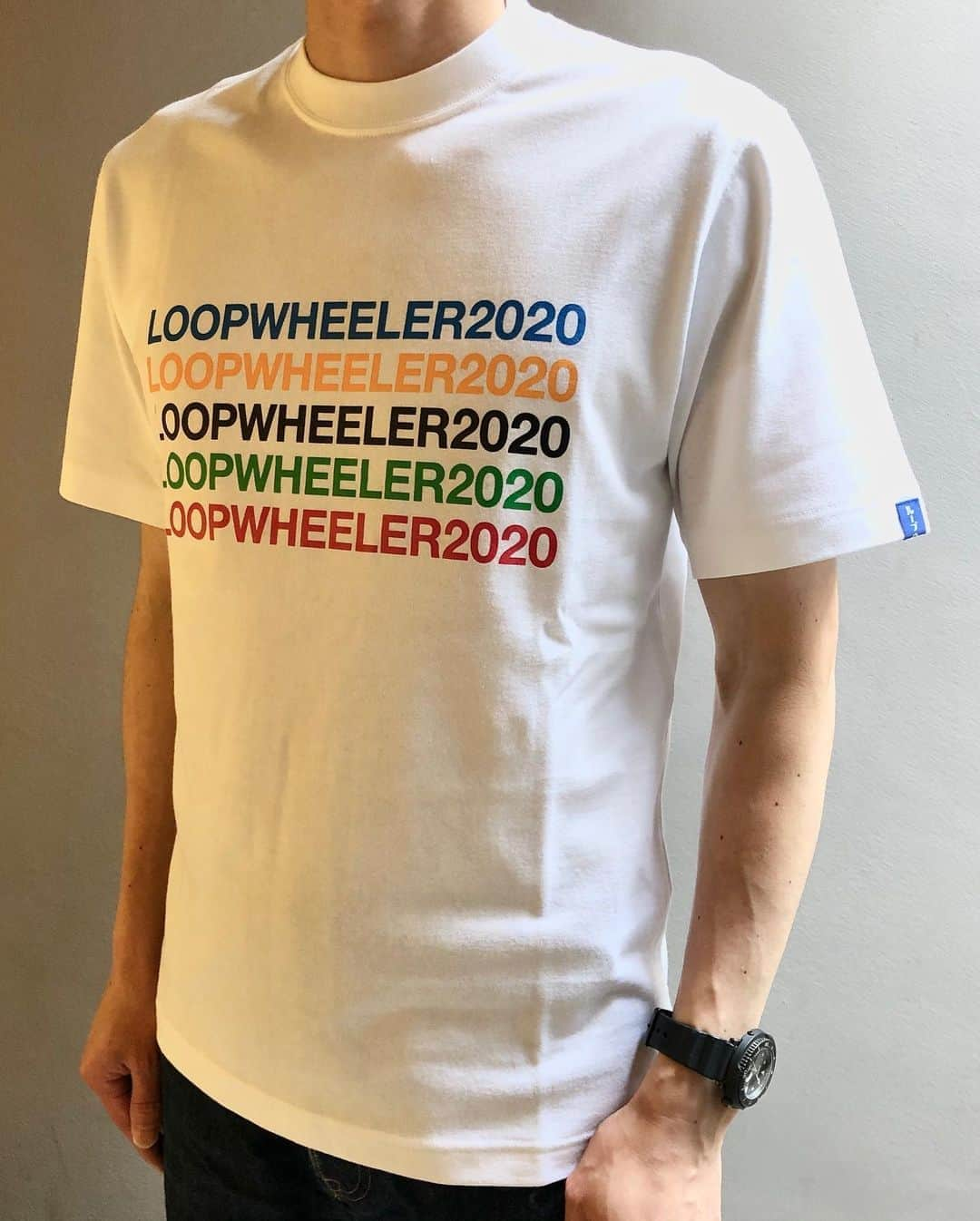 ループウィラーさんのインスタグラム写真 - (ループウィラーInstagram)「. 《LOOPWHEELER OFFICIAL ONLINE STORE》よりお知らせです。  冷房対策にバッチリ！とても軽くて柔らかいエキストラライト吊り裏毛ジップフーディと  LOOPWHEELER 21周年記念Tシャツ の2型が新たにOFFICIAL ONLINE STOREにラインナップしました！  こちらのアイテムは数に限りがございますのでご興味のある方はLOOPWHEELER OFFICIAL ONLINE STOREを是非ご覧ください！ . . [モデル着用サイズ] 身長 171cm  体重  59kg  バスト 83cm  ウエスト 80cm 着用サイズ　Sサイズ  instagramプロフィール画面をご覧いただいて入っていただけたらと思います。 http://loopwheeler-webshop.stores.jp . . 引き続きどうぞよろしくお願い致します！ . .  #loopwheeler#LWsendagaya#ループウィラー#吊り編み#tsuriami#吊り編み機#日本製#スウェット#パーカー#カーディガン#Tシャツ#スウェットパンツ#長持ち#丈夫#綿#cotton#裏毛#日本#東京#千駄ヶ谷#japan#tokyo#sendagaya#madeinjapan#loopwheelerofficialonlinestore」7月3日 22時12分 - loopwheeler_official