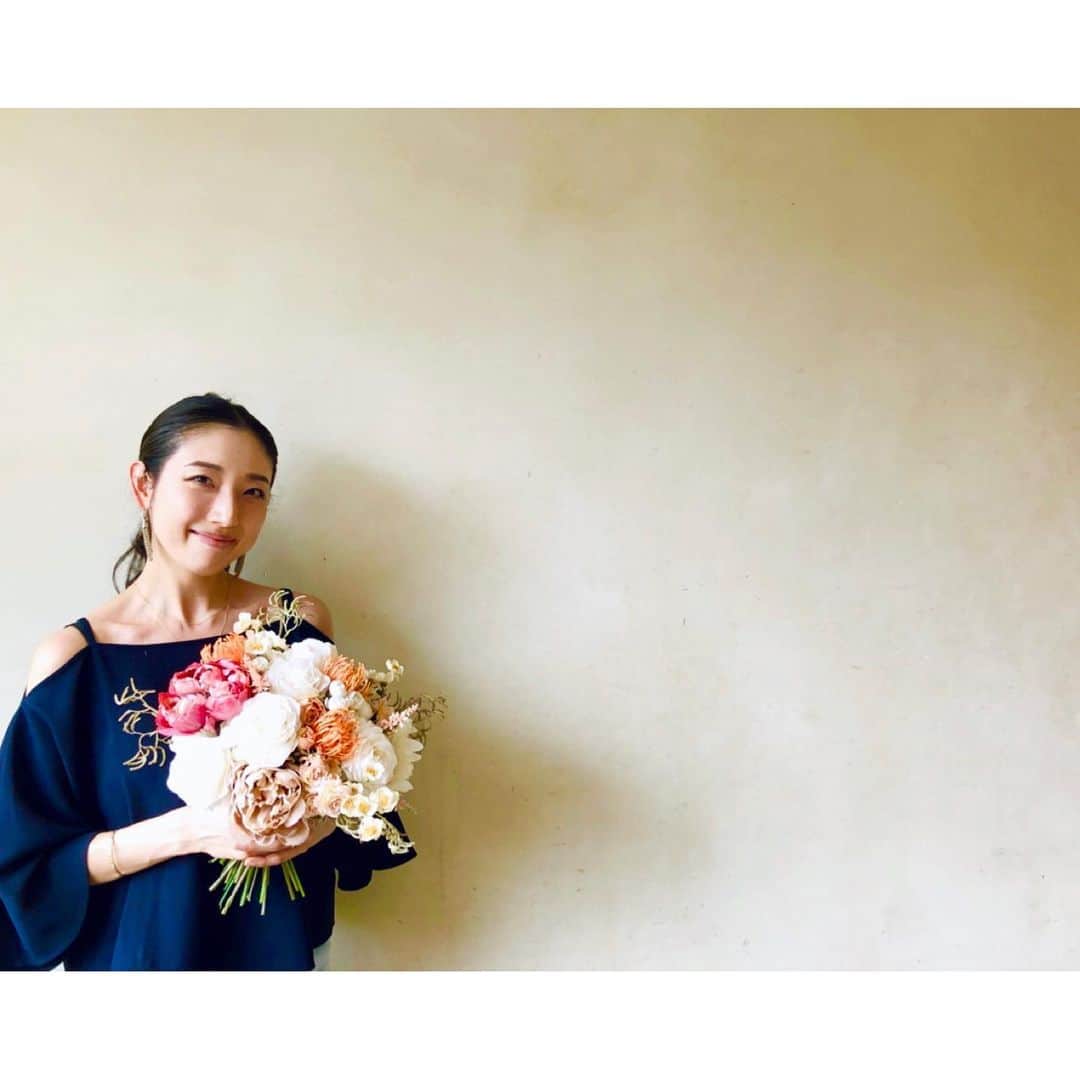 太田彩乃のインスタグラム：「flower...🌷 . . . #お花のある生活 #お花好き #flowerstagram #flowerlovers」