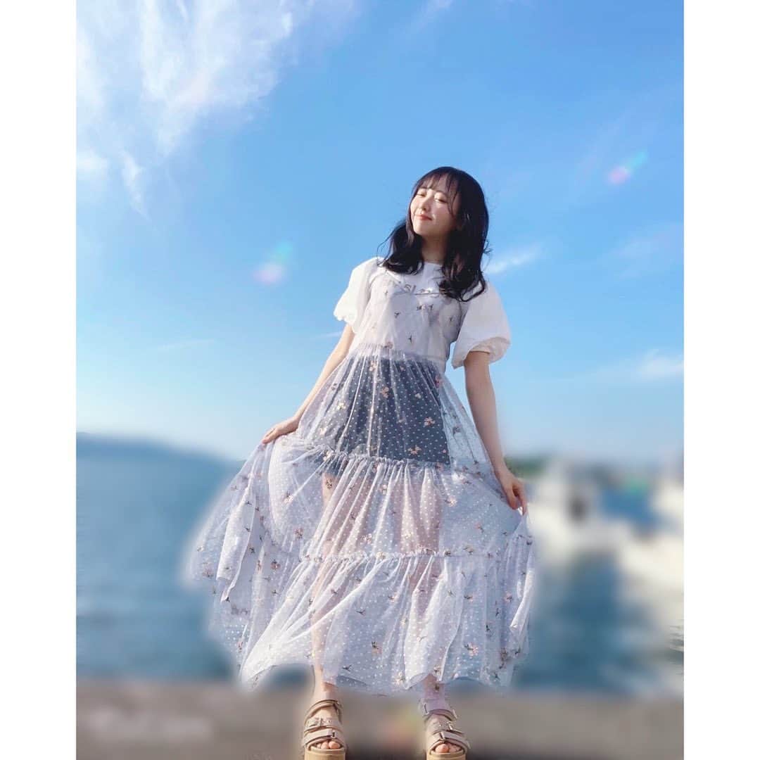 のインスタグラム：「． 夏だ〜☀️ #ootd #ootdfashion #ワンピース #トップス #dazzlin #ズボン #heather #靴 #redyazel #STU48 #石田千穂」