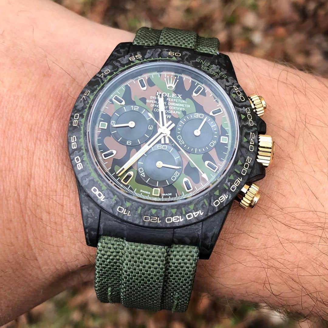 WATCHMANIAさんのインスタグラム写真 - (WATCHMANIAInstagram)「Probably, one of the rarest custom timepieces to find out there. The Daytona Military Green was limited to only 5 pieces and sold out a while ago. An outstanding work by @diw_official , isn’t it?   #DiW #DiW_watch #DiW_official #RolexDiW #customrolex #watchcollecting #rolexdaytona #rolexwatch」7月3日 23時06分 - watchmania