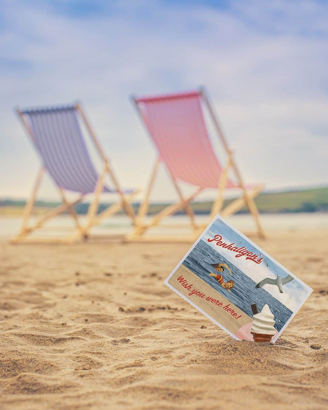 ペンハリガンさんのインスタグラム写真 - (ペンハリガンInstagram)「Oh the British Seaside! Waves lapping at your feet, the sand between your toes and giant seagulls stealing your beloved fish and chips. This year, many of us will forgo our usual travels and trips to the beach. But fear not, Penhaligon's have the perfect way to broaden one’s horizons – all without leaving home. Buckets & spades at the ready. Tiddley-om-pom-pom #wishyouwerehere  #summertime #scentsofsummer」7月3日 23時28分 - penhaligons