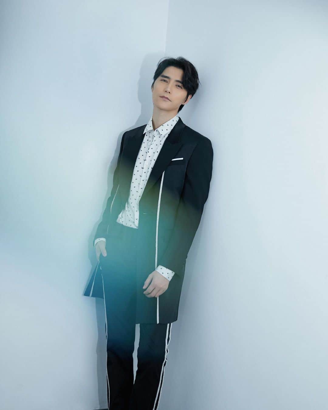 のインスタグラム：「Chinese Singer & Musical Actor @ayungamusical in Neil Barrett  #NeilBarrett #Ayanga #Ayunga #NBFriends #DressedInNeilBarrett」