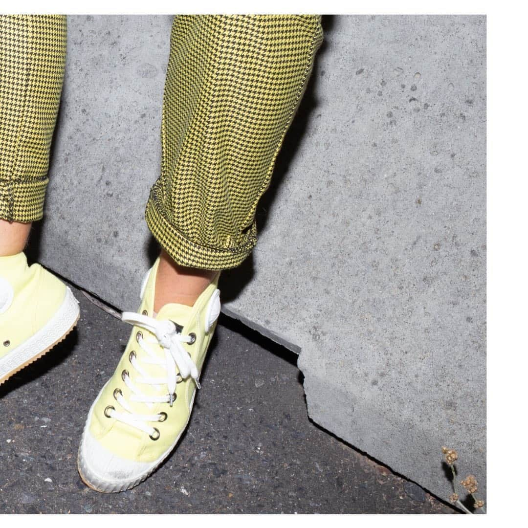 コムラッズさんのインスタグラム写真 - (コムラッズInstagram)「Missing festival season? We’ve got the remedy: sneakers that give you a festival-feeling anywhere you go 🍋#komrads #ICNS #partizanlemon」7月4日 0時01分 - komrads.world