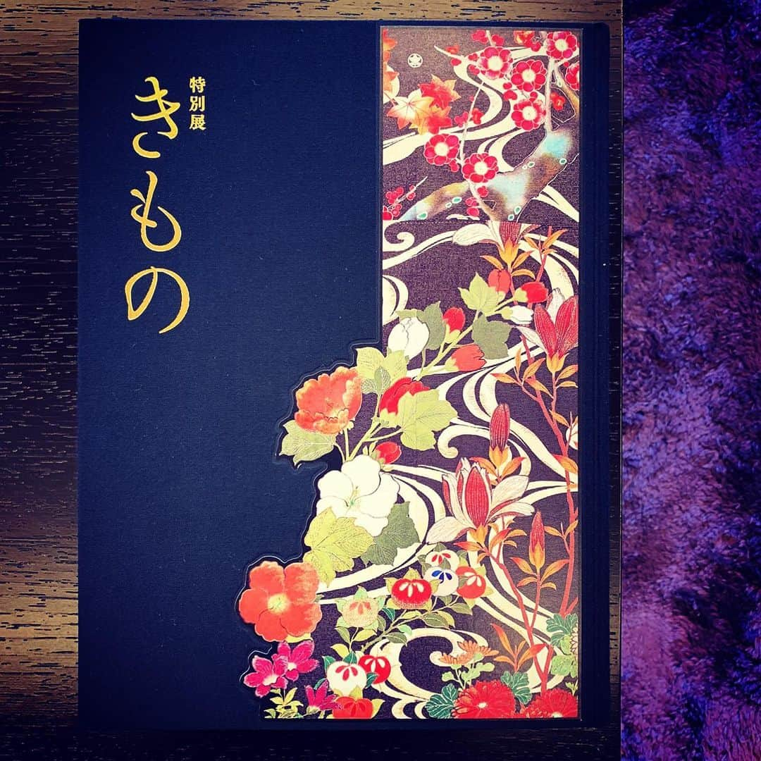 祐真朋樹さんのインスタグラム写真 - (祐真朋樹Instagram)「見応えあり！ 東京国立博物館　 特別展「きもの KIMONO」 https://kimonoten2020.exhibit.jp/structure2.html #祐居間 @tnm_pr @stsukezane」7月4日 9時42分 - stsukezane