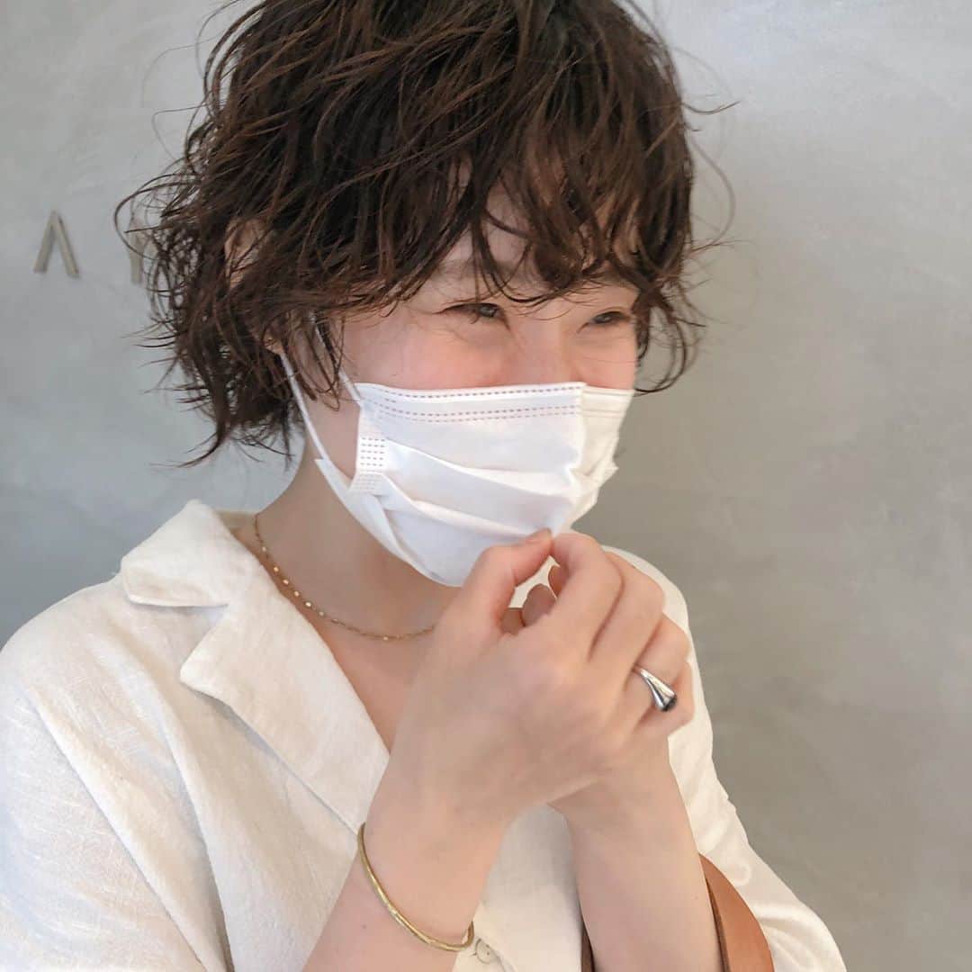 野々口祐子のインスタグラム：「夏に向けてパーマがおすすめ🥰 #nono_hair #syan_tokyo  #ウルフパーマ」