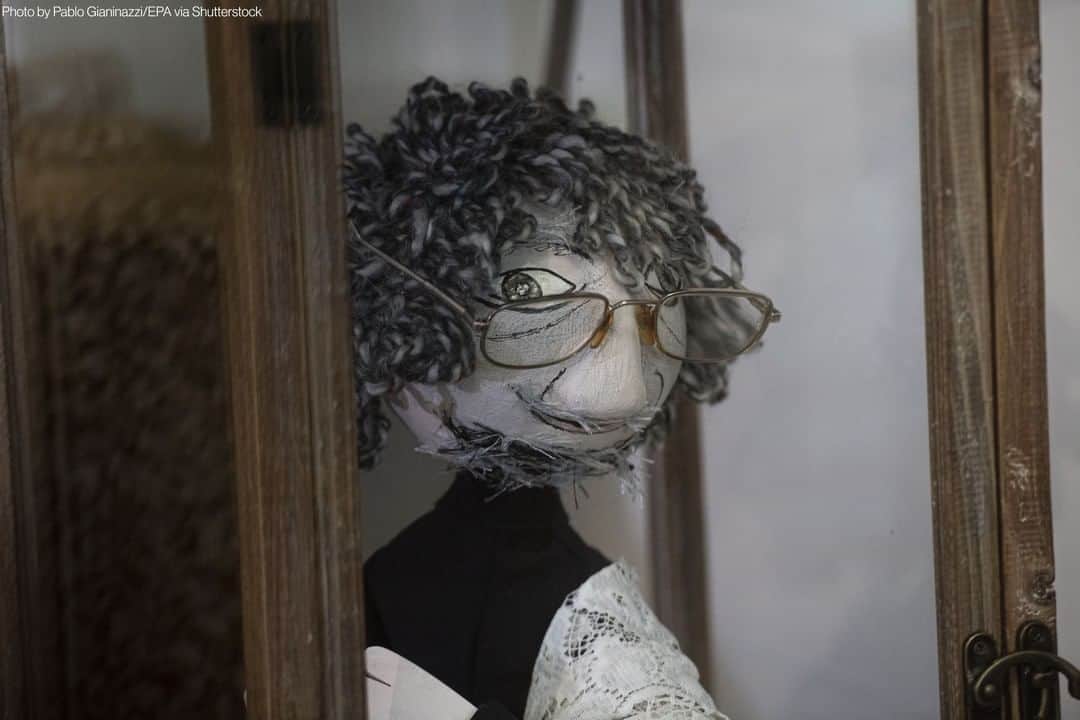 ABC Newsさんのインスタグラム写真 - (ABC NewsInstagram)「An exhibition piece at the recently opened Puppet Museum in Lugano, Switzerland. Lugano will hold the 38th edition of the annual international Marionette Festival in October and November 2020. The museum is connected to the festival. #switzerland #puppet」7月4日 11時00分 - abcnews