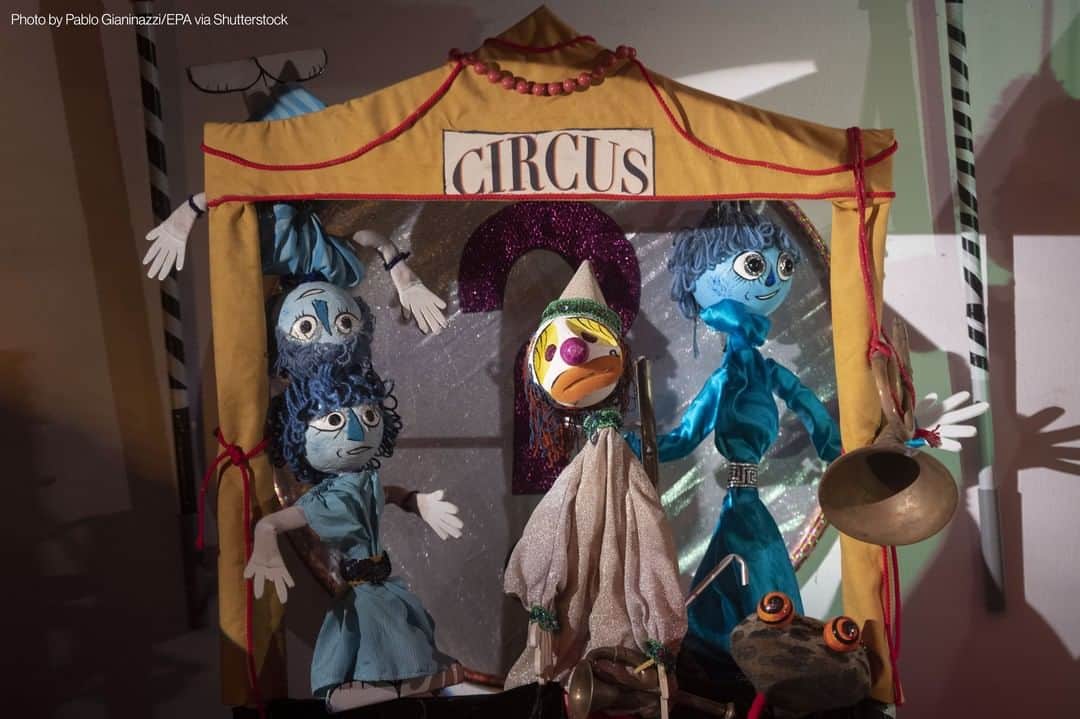 ABC Newsさんのインスタグラム写真 - (ABC NewsInstagram)「An exhibition piece at the recently opened Puppet Museum in Lugano, Switzerland. Lugano will hold the 38th edition of the annual international Marionette Festival in October and November 2020. The museum is connected to the festival. #switzerland #puppet」7月4日 11時00分 - abcnews