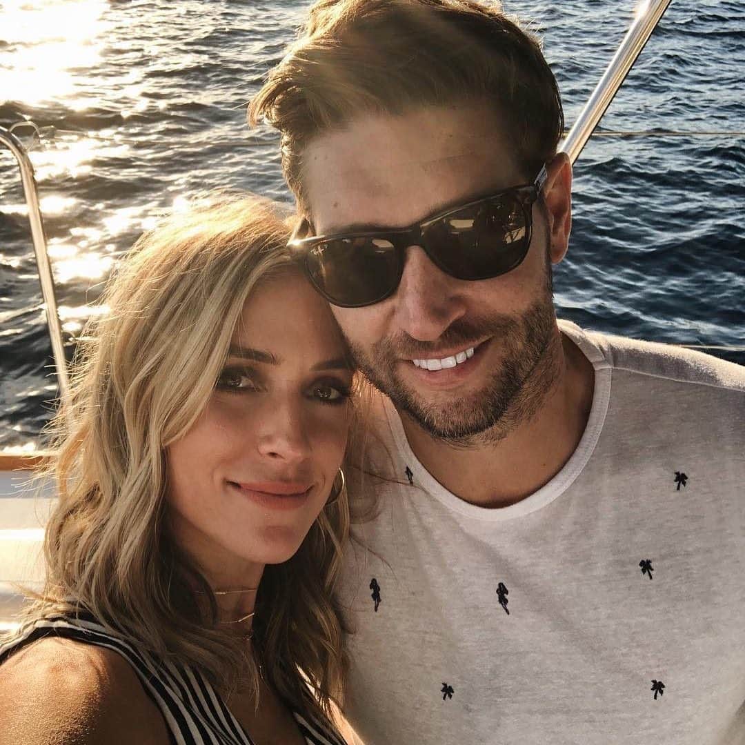 E! Onlineさんのインスタグラム写真 - (E! OnlineInstagram)「Together or apart, these exes will always have each other's backs. Link in bio for the major way Jay Cutler showed his support for Kristin Cavallari, 2 months after their split. (📷: Instagram)」7月4日 4時31分 - enews