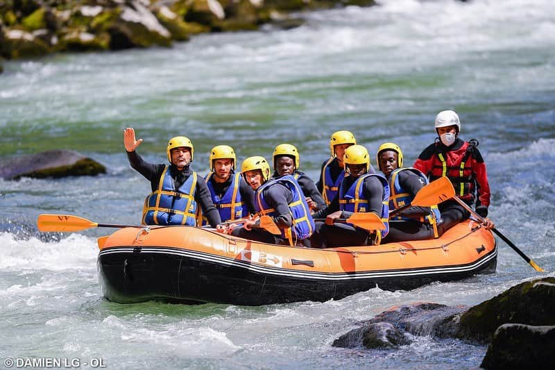 バートランド・トラオレさんのインスタグラム写真 - (バートランド・トラオレInstagram)「Rafting...Yesterday😎 @sinaly__47 #ato #ato #10 🔴🔵🇧🇫🐎」7月4日 5時24分 - bertrandtraore10