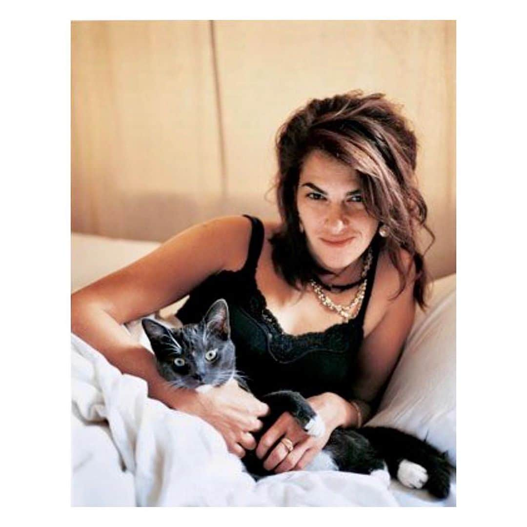 メアリー・マッカートニーさんのインスタグラム写真 - (メアリー・マッカートニーInstagram)「Happy Birthday #TraceyEmin This was taken the first day we met x Mary (and remembering #Docket the beautiful adored cat)」7月4日 5時30分 - marymccartney