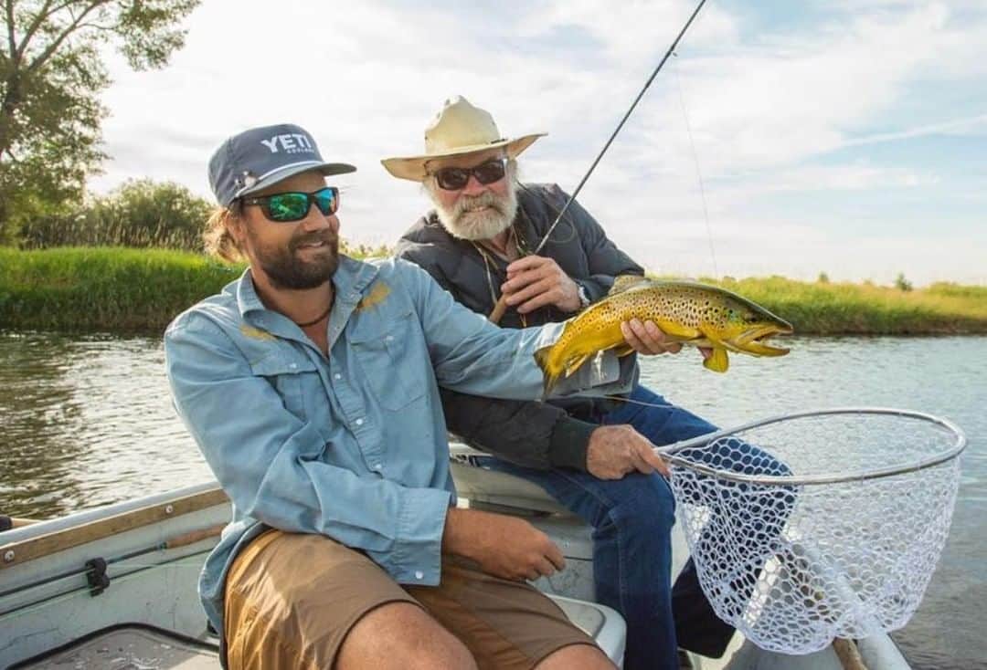 のインスタグラム：「Legendary drift. 📷: @oliverwhitefishing @flippallot⁠ #SeeWhatsOutThere #BornOnTheWater」