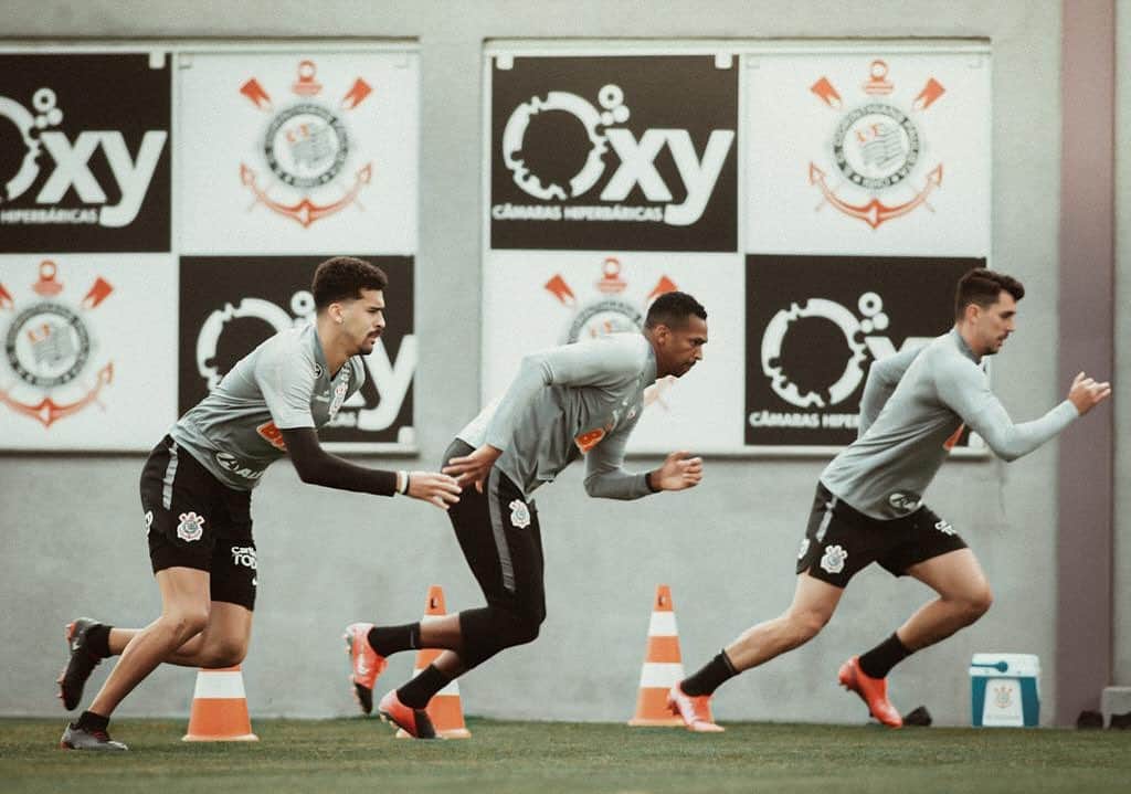 ダニーロ・フェルナンド・アベラールのインスタグラム：「F o c u s ! ⠀⠀⠀⠀⠀⠀⠀⠀ ⠀⠀⠀⠀⠀⠀⠀⠀ ⠀⠀⠀⠀⠀⠀⠀⠀ ⠀⠀⠀⠀⠀⠀⠀⠀ ⠀⠀⠀⠀⠀⠀⠀⠀ ⠀⠀⠀⠀⠀⠀⠀⠀ ⠀⠀⠀⠀⠀⠀⠀⠀ ⠀⠀⠀⠀⠀⠀⠀⠀ 📸 @rodrigo_coca ⠀⠀⠀⠀⠀⠀⠀⠀ ⠀⠀⠀⠀⠀⠀⠀⠀」