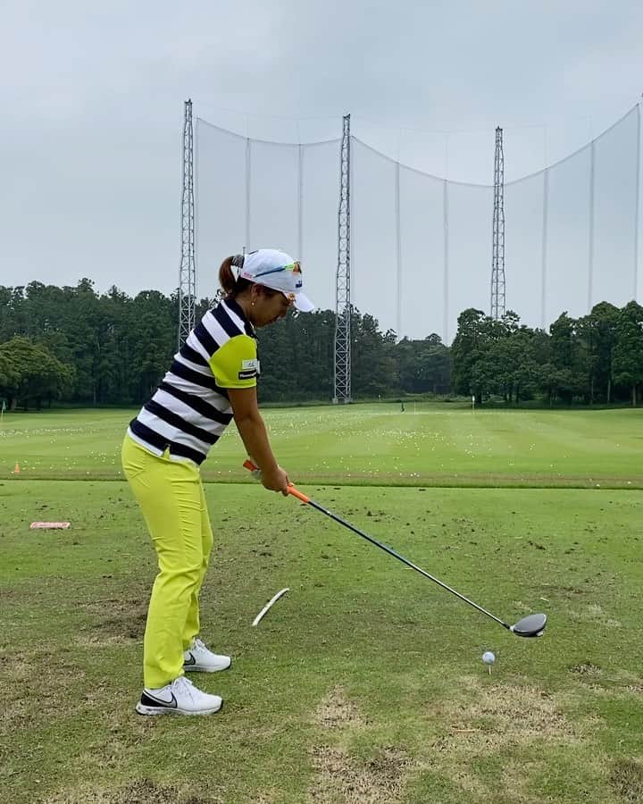 宮里美香のインスタグラム：「*** 2020.6.25 Driver shots🏌️‍♀️⛳️ アース・モンダミンカップ初日後 . . #drivershot #swing #movie #アースモンダミンカップ  #記録用 #ドライバーショット」