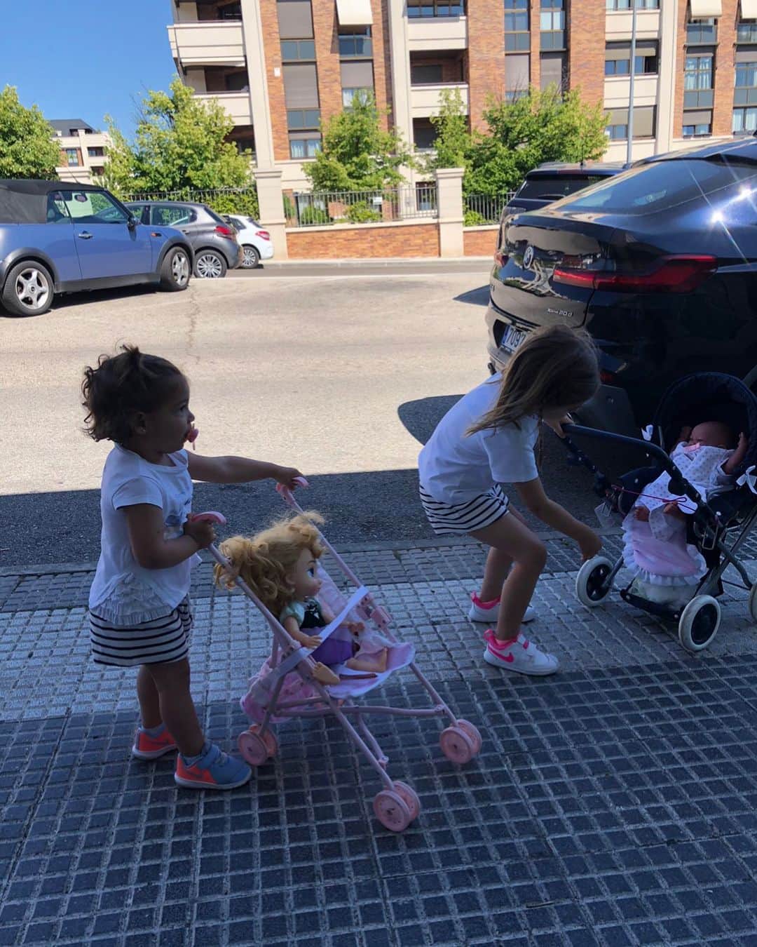 ルベン・ペレスのインスタグラム：「Os quiero mucho ! ❤️」