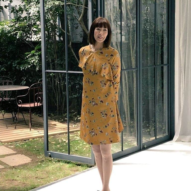 大林素子さんのインスタグラム写真 - (大林素子Instagram)「自粛前の撮影もの 新日本製薬さんの取材掲載されました 化粧品や、青汁など リピートして使ってます♥️ 青汁は、１日二杯！本当は もっと飲みたいけど、すぐなくなってしまうから、我慢(笑)」7月4日 8時07分 - m.oobayashi