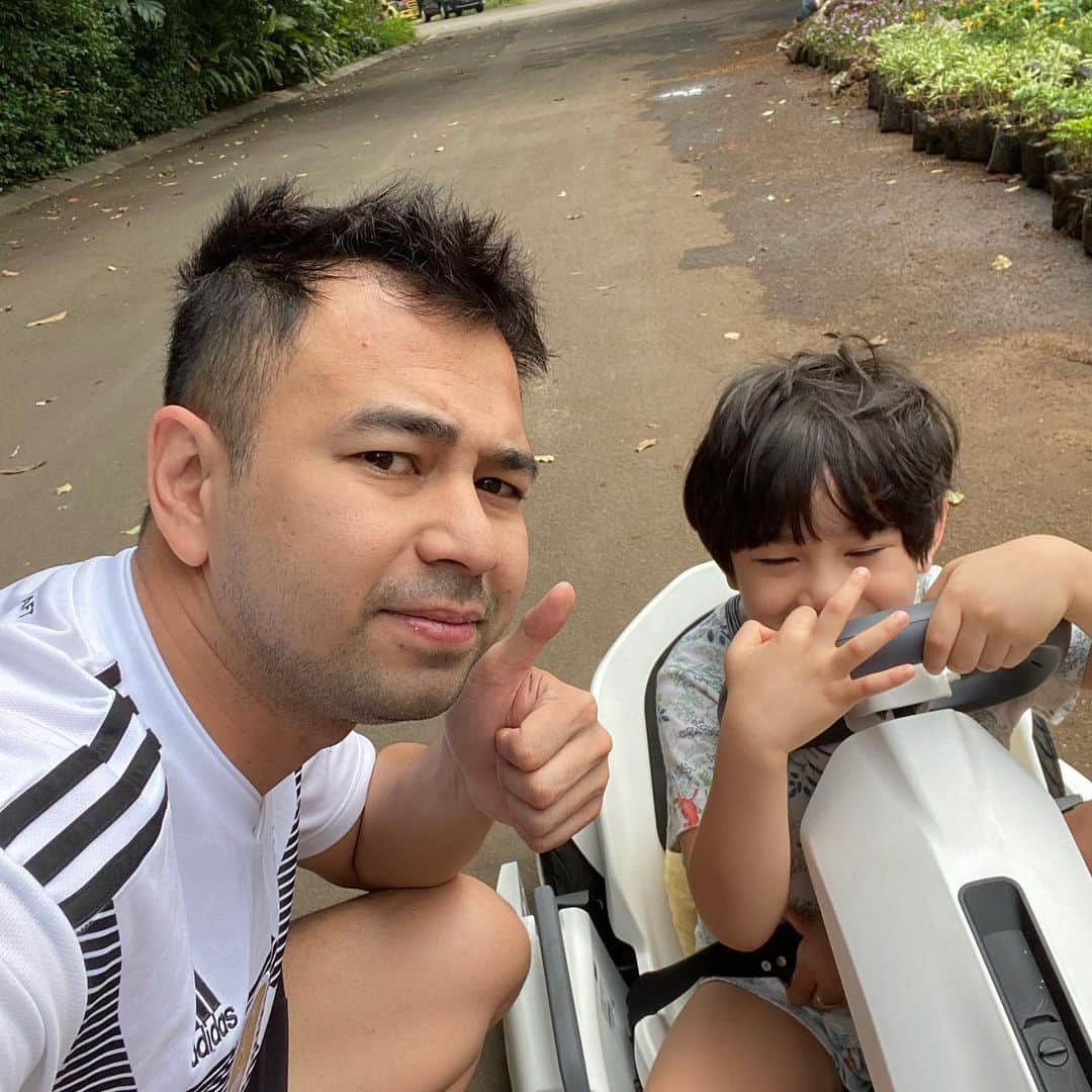 Raffi Ahmadさんのインスタグラム写真 - (Raffi AhmadInstagram)「Mau jadi Pembalap ???? 🇲🇨🥰」7月4日 8時29分 - raffinagita1717