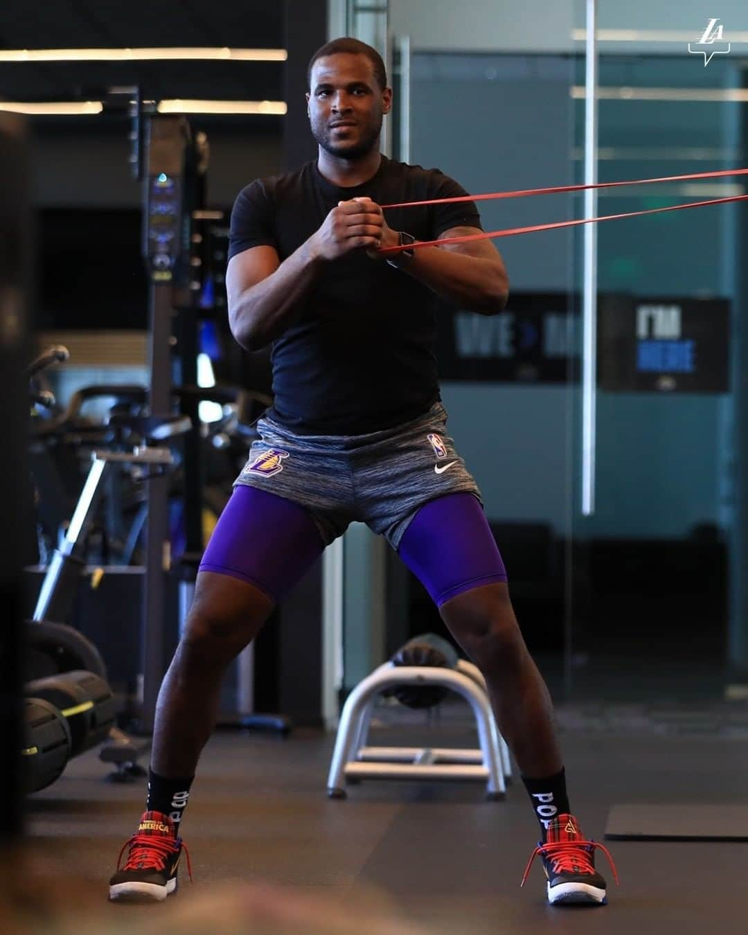 Los Angeles Lakersさんのインスタグラム写真 - (Los Angeles LakersInstagram)「Dion putting in that #LakeShow work 💪💪」7月4日 9時16分 - lakers