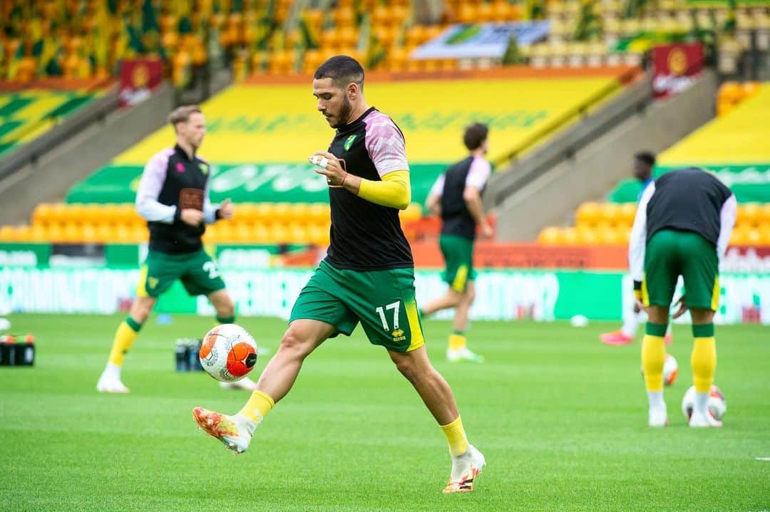 ノリッジ・シティFCさんのインスタグラム写真 - (ノリッジ・シティFCInstagram)「It’s almost time 👊   #ApartButTogether 💛」7月4日 20時25分 - norwichcityfc