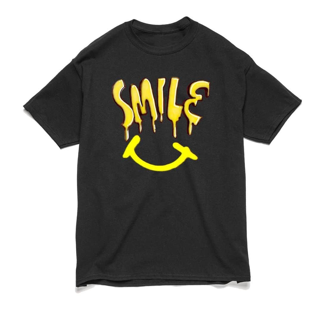 DJ TSUBASA a.k.a JAM from YENTOWN DJのインスタグラム：「"SMILE EP" GOODS 7/3(fri)00:00〜7/5(sun)23:59 受注受付中  All Designed by @takuya_k_   Link my bio」