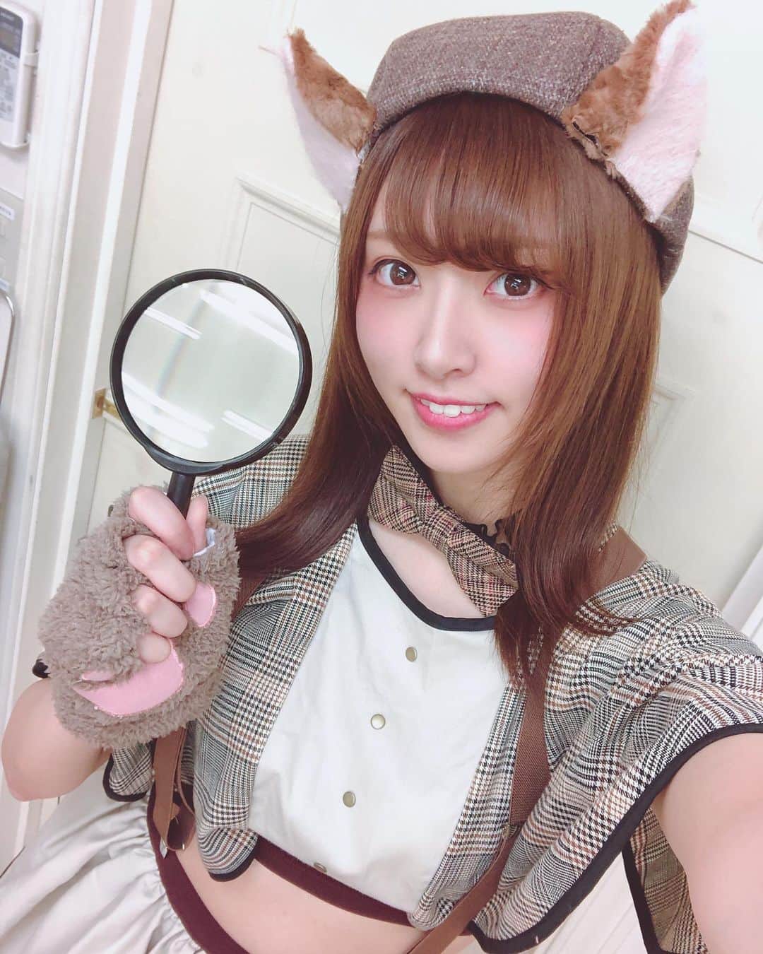 紗雪のインスタグラム：「. . にゃんこ探偵🐱🤎🔎 . . . #コスプレ#コスプレイヤー#撮影会モデル#脚が本体の人#脚フェチ#美脚#にゃんこ探偵#M企画#cosplay#cosplayer#cosplaygirl#japanesegirl#fashion#cute#japanesefashion#girl#内衣#性感內衣#性感#🐈#❤️」