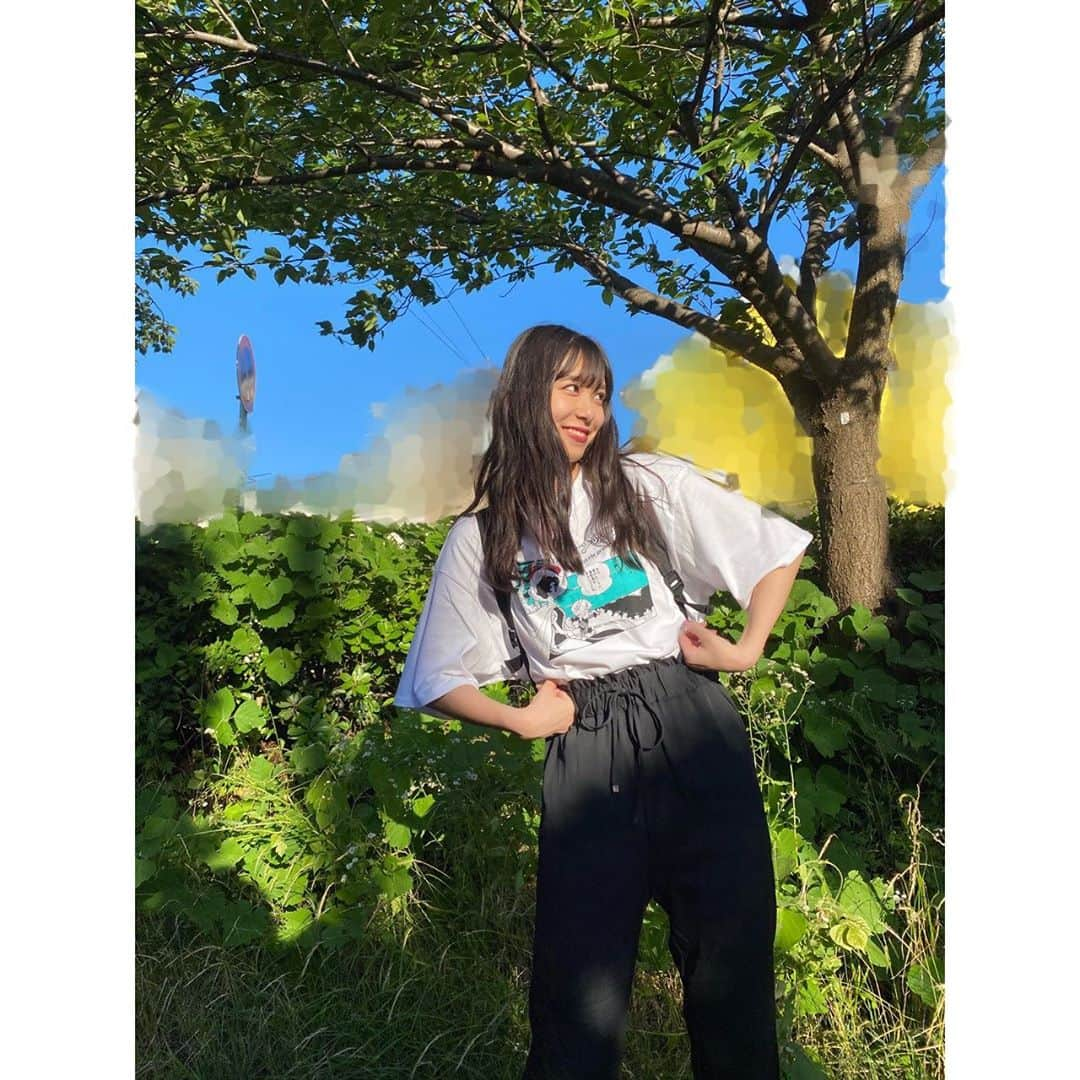 井上玲音さんのインスタグラム写真 - (井上玲音Instagram)「リボンの騎士のTシャツ♡ ･ @rikako_sasaki.official  さんが写真撮ってくれた〜 @ami_tanimoto.official  ちゃんと3人で帰りましたよん ･ 天気がいい日はのんびりお話しながら歩くの、楽しいよね。 #アンジュルム #佐々木莉佳子 #つばきファクトリー #谷本安美 #juicejuice #井上玲音 #リボンの騎士」7月4日 19時58分 - rei_inoue.official