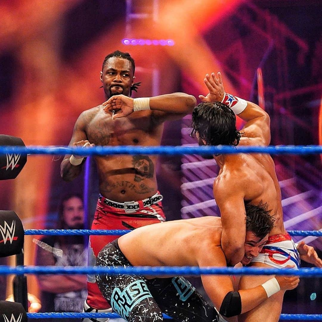 WWEさんのインスタグラム写真 - (WWEInstagram)「The unlikely team of @tonynese & @isaiahswervescott are victorious on #205Live!」7月4日 11時19分 - wwe