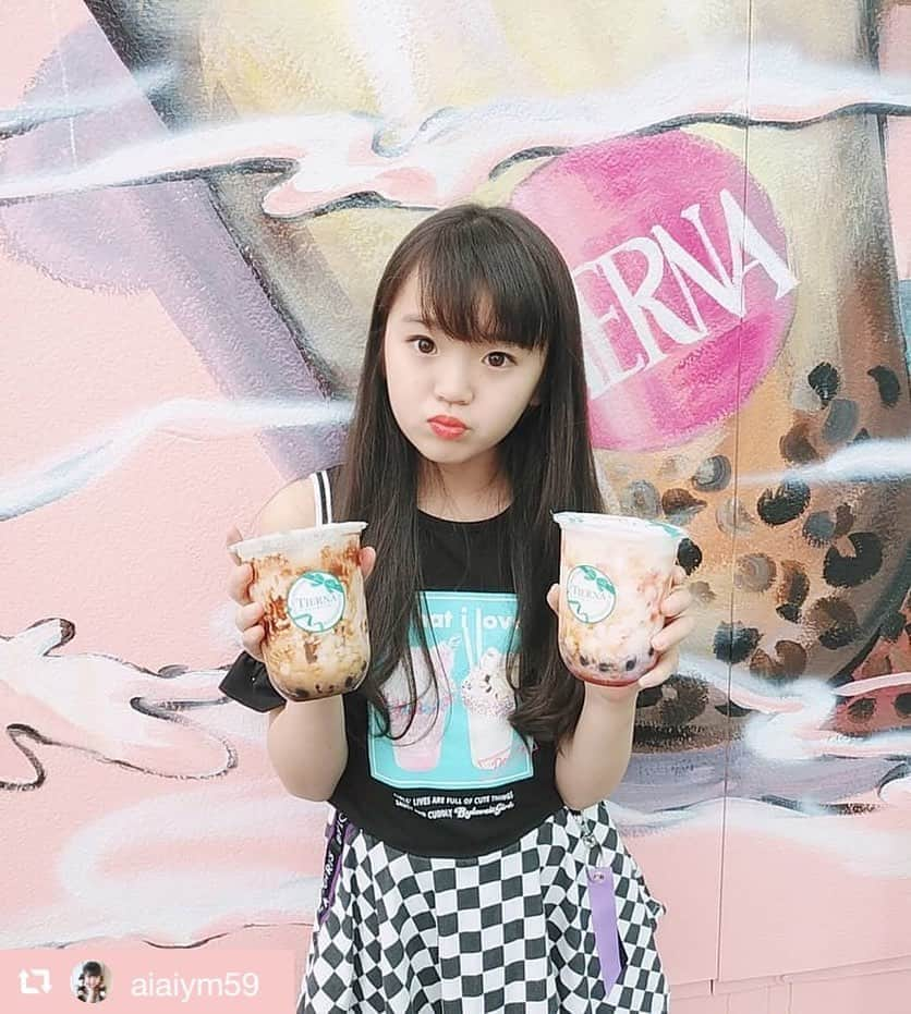 byLOVEiTさんのインスタグラム写真 - (byLOVEiTInstagram)「#バイラビインスタガール 🥤アイ  タピ活にもぴったりな ドリンクTシャツ💖  🍒🐻🍒🐰🍒  ﻿ 夏のクリアランスセール開催中🥤💕﻿ ﻿ インスタガール着用アイテムも﻿ おトクなプライスに💖﻿ ﻿ ストーリーズの「夏セール🌴」から﻿ セールアイテムがチェックできます❣️﻿ ﻿ @byloveit_official ﻿ @narumiyaonline_official ﻿ プロフURLからお買い物へGO🛍 ﻿   #byloveit #バイラビット ﻿ #おうちでバイラビ﻿ #バイラビツインズ ﻿ #小学生女子 #小学生コーデ ﻿ #キッズコーデ女の子 #こどもふく﻿  #js6 #js5 #js4 #js3 #js2 #js1﻿ #セール #クリアランスセール  #repost @aiaiym59 via @PhotoAroundApp  ちょっとこの前の❤❤ ご褒美のタピオカ✨✨ * 花より団子の娘は 大喜び✨✨ * そして出掛けに兄ちゃんズが帰ってきたので 兄達の分も買うことに😨 * #byloveit#バイラビット#バイラビ#バイラビット博多阪急 #タピオカ #タピオカ女子 #ジュニアコーデ#ジュニアブランド#キッズコーデ #キッズブランド#ニコプチ#スクールガール #おしゃれさんと繋がりたい * @byloveit_official  @byloveit_snap  @byloveit_hakatahankyu」7月4日 11時22分 - byloveit_official