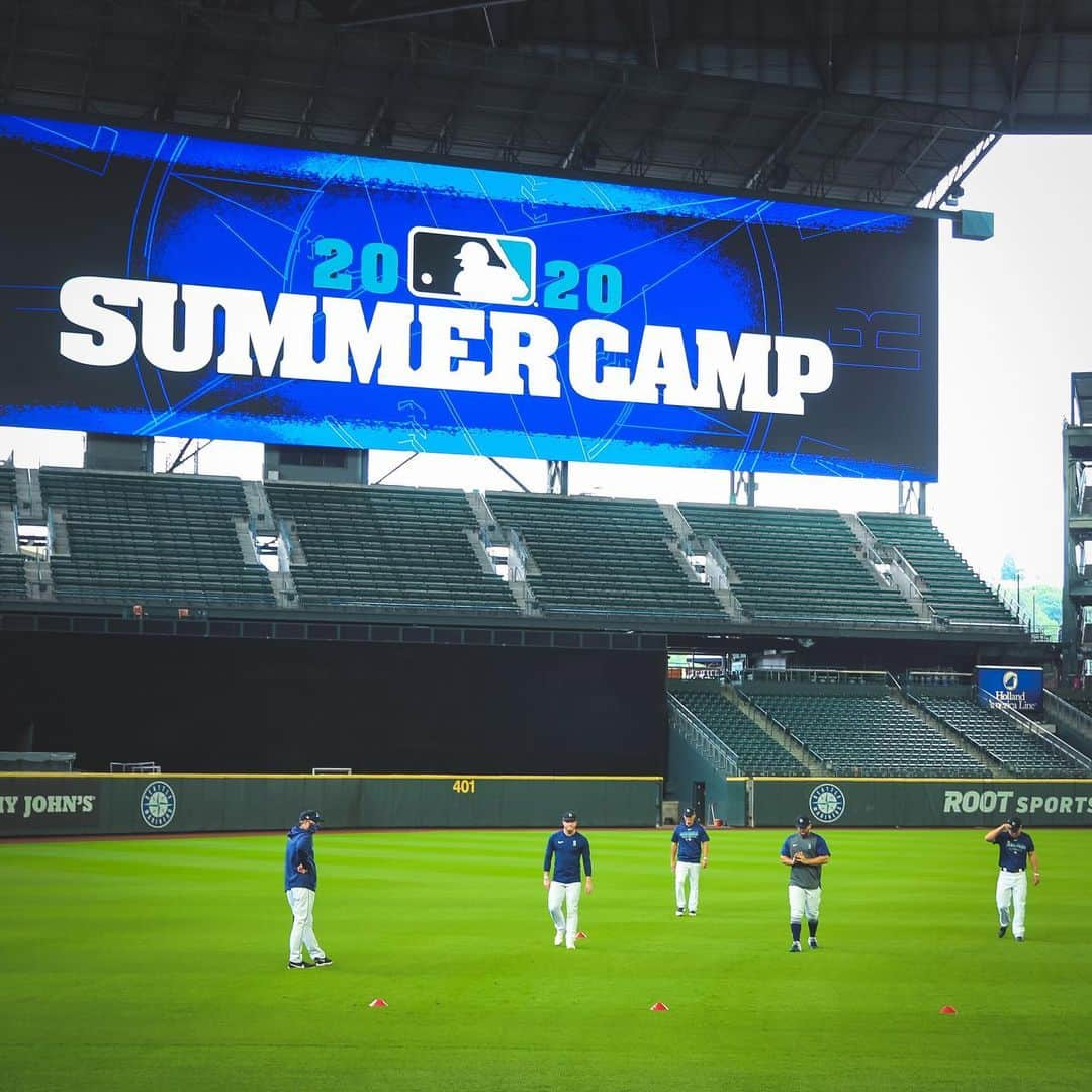 シアトル・マリナーズさんのインスタグラム写真 - (シアトル・マリナーズInstagram)「Scenes from Day 1 of #SummerCamp. ⚾⛺」7月4日 12時09分 - mariners