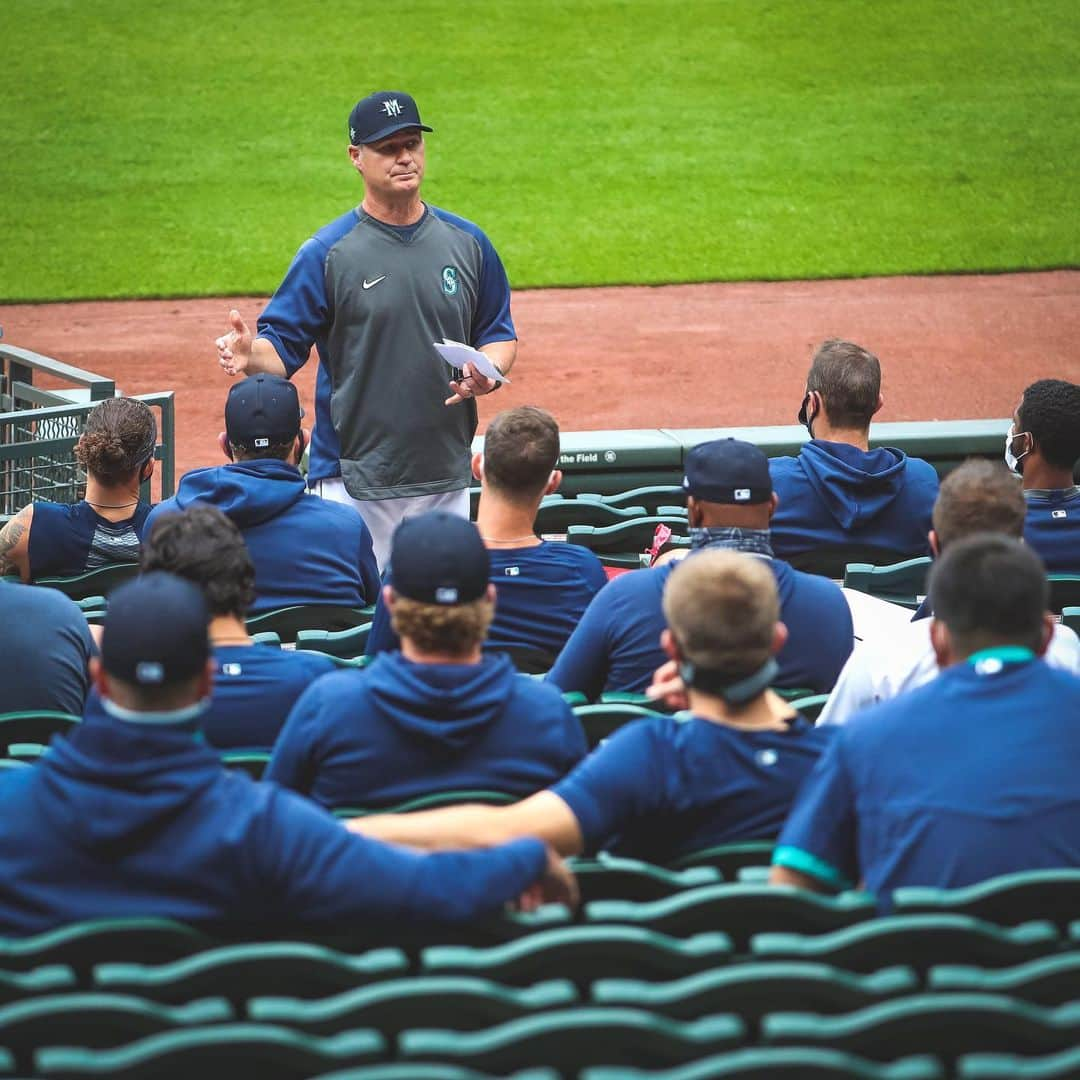 シアトル・マリナーズさんのインスタグラム写真 - (シアトル・マリナーズInstagram)「Scenes from Day 1 of #SummerCamp. ⚾⛺」7月4日 12時09分 - mariners