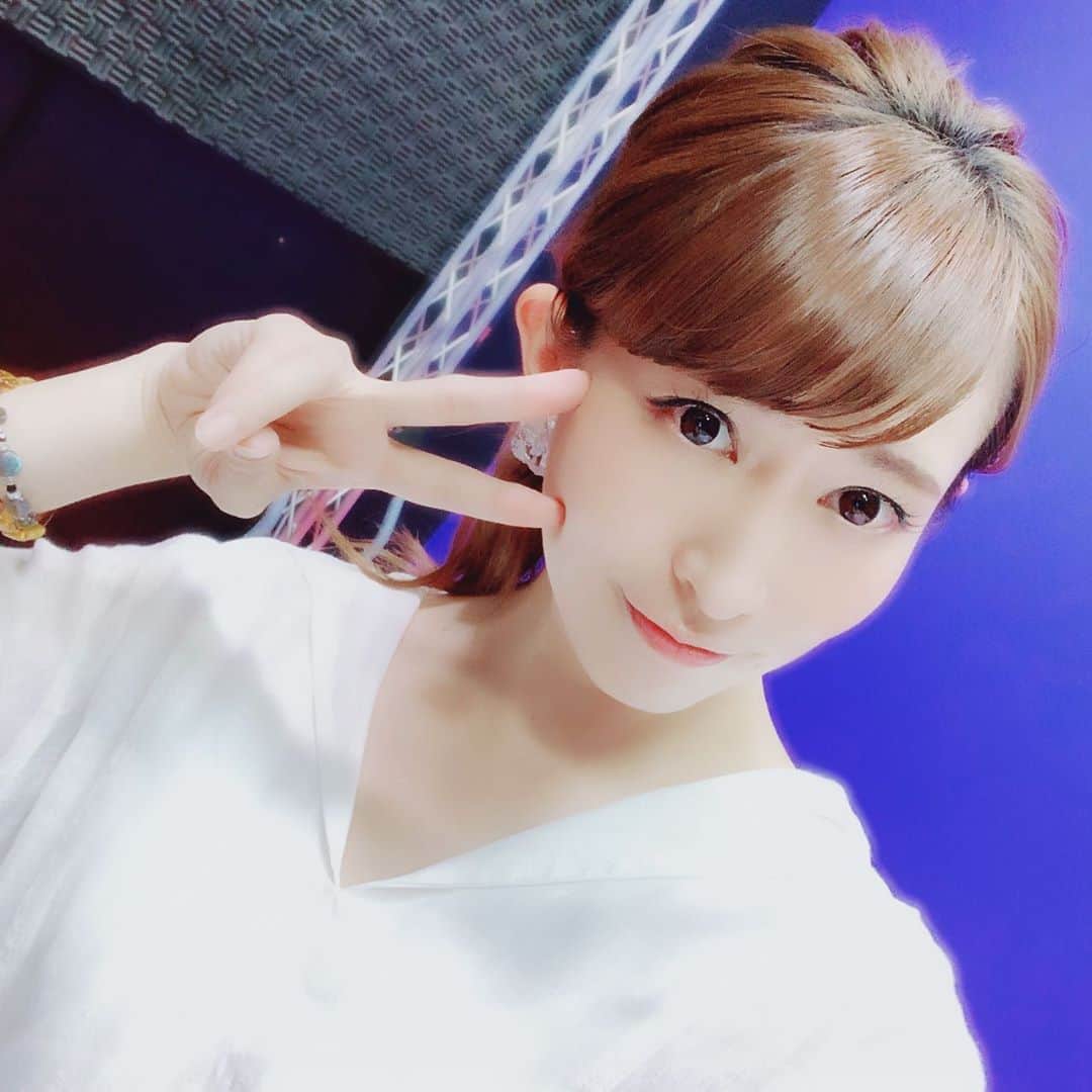 名塚佳織さんのインスタグラム写真 - (名塚佳織Instagram)「,,>᎑<,, 昨晩… ぷよクエ生放送 〜七夕スペシャル〜 見てくださった皆様！ ありがとうございました♡ ソーシャルディスタンス 保ちながら 生配信しました♪ みんなと番組できると やっぱり楽しいね♡ #ぷよぷよ #ぷよクエ #生放送 #七夕 #園崎未恵 #近藤佳奈子」7月4日 12時16分 - nazuka_kaori424