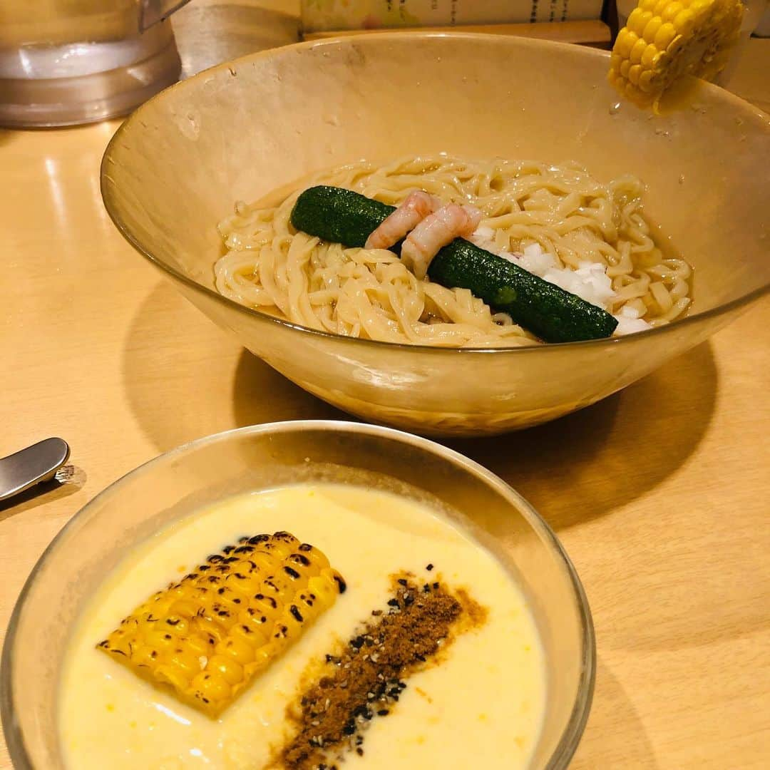 佐久間あすかさんのインスタグラム写真 - (佐久間あすかInstagram)「浅草橋　くろ㐂の夏麺🎋 とうもろこしと 羅臼昆布のつけそば🌽✨ 甘いつけだれをがぶ飲みしたい🤤 ごちそうさまでした⭐️ 6日までだそうです。 #浅草橋グルメ #くろ㐂の限定 #ラーメン#夏季限定メニュー」7月4日 12時42分 - sakumaasuka