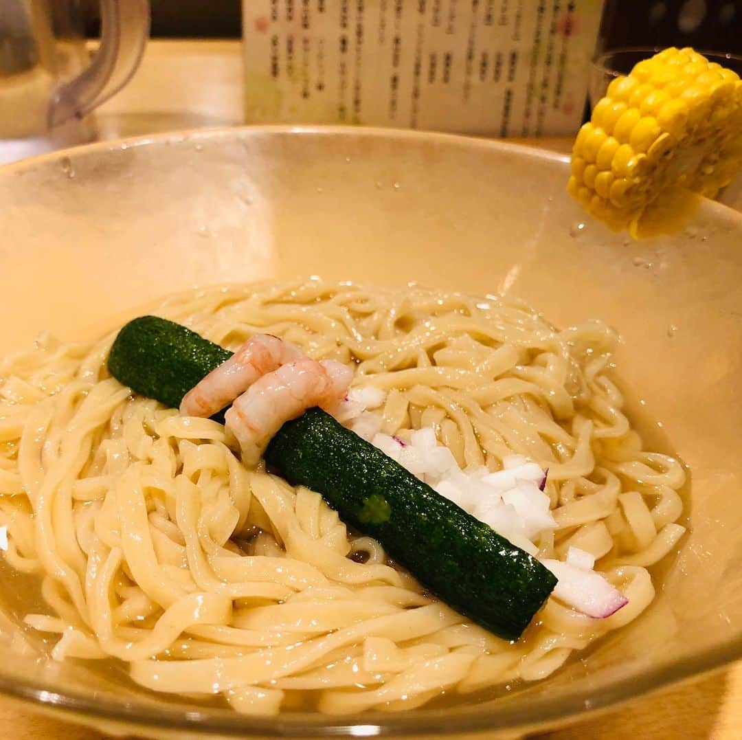 佐久間あすかさんのインスタグラム写真 - (佐久間あすかInstagram)「浅草橋　くろ㐂の夏麺🎋 とうもろこしと 羅臼昆布のつけそば🌽✨ 甘いつけだれをがぶ飲みしたい🤤 ごちそうさまでした⭐️ 6日までだそうです。 #浅草橋グルメ #くろ㐂の限定 #ラーメン#夏季限定メニュー」7月4日 12時42分 - sakumaasuka