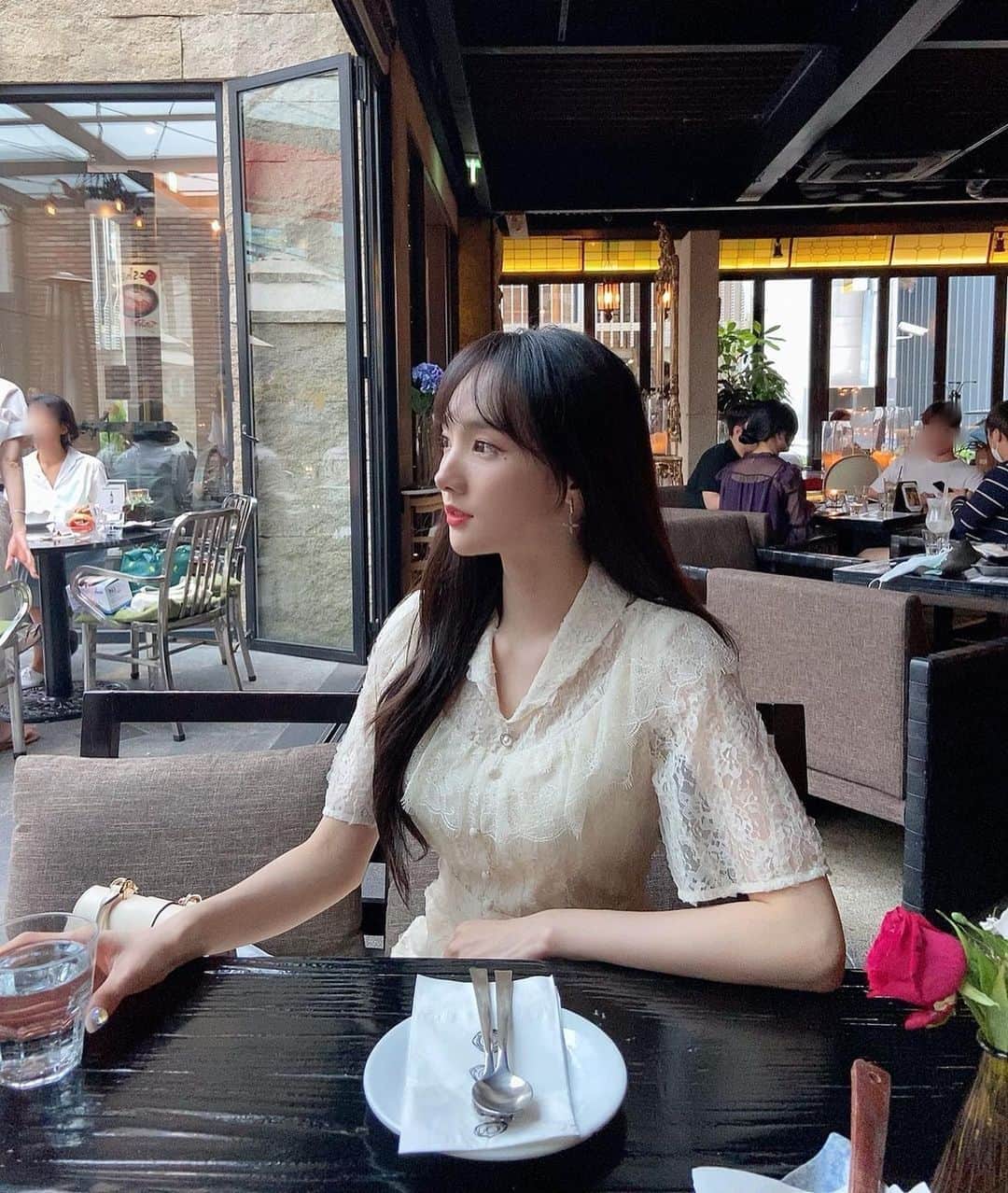 ミンヒ のインスタグラム：「민희는 '뚠뚠' 오늘도 '뚠뚠'✌🏻✌🏻 열심히 떡볶이 먹네~~🤣 #청담고센#고센떡볶이#jmt」