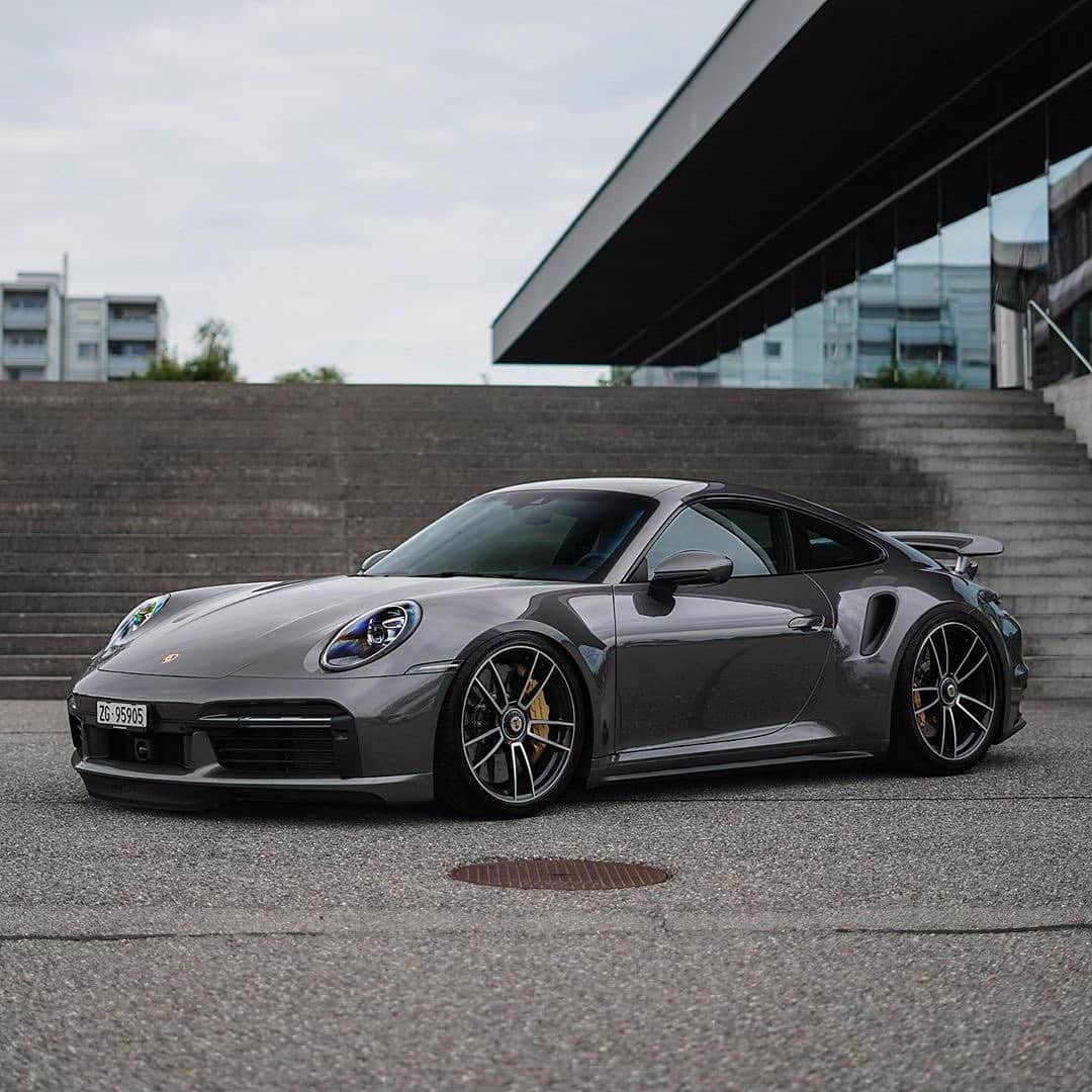 CARLiFESTYLEさんのインスタグラム写真 - (CARLiFESTYLEInstagram)「New Porsche 992 Turbo S. 😍 Photo by @srs_swissrichstreets #carlifestyle」7月4日 13時13分 - carlifestyle
