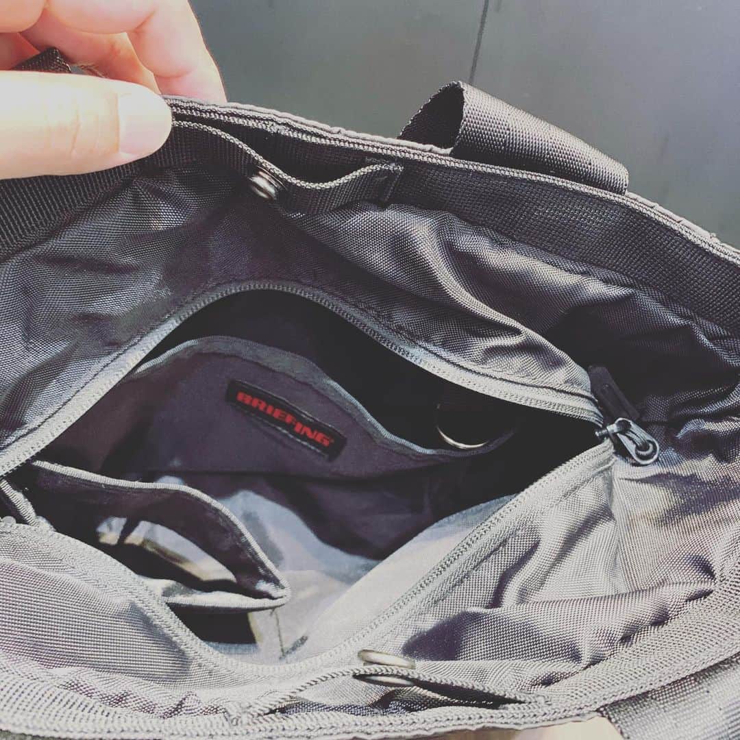 Omotecho Style Storeさんのインスタグラム写真 - (Omotecho Style StoreInstagram)「BRIEFING CART TOTE RIP-2 ¥14,300 (税込) 軽量なリップストップナイロンを用いたカートトートになります。 ゴルフの時だけではなく、色々なシーンで使えます。 #briefing  #ブラック」7月4日 13時43分 - omotechostylestore
