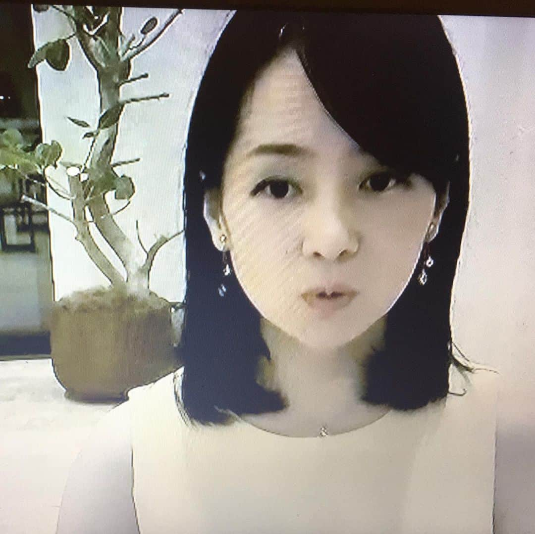 近藤淳子さんのインスタグラム写真 - (近藤淳子Instagram)「【SUPER SAKE CHANNEL 】開局‼️自宅からオンラインで、司会をさせていただきました🎤  オープニングゲストは、岩手県から南部美人5代目、久慈 浩介蔵元。  この日のためだけに醸された3種類の生酒を堪能していただきながら、蔵のポリシー、他にはないハイテク機材、世界初のヴィーガン認定日本酒など、久慈氏のグローバルトークを体感していただきました。  ご参加の皆様には、ティスティングしながら、知的情報を濃くシェアしていただくひとときになっていたら…幸いです。  一般のお客様、アナウンサー仲間や知人たちも参加してくださり、貴重なご意見もいただきました。  飲食店ではパブリックビューイングも行われたようで、日本酒普及の一助になれば嬉しいです。  オープニングのご参加、重ねてありがとうございました❣️  #日本酒 #スーパーサケチャンネル #南部美人 #岩手県 #日本酒好きな人と繋がりたい #日本酒好き #日本酒で乾杯 #日本酒好きと繋がりたい #日本酒飲み比べ #sake #sakestagram #japan #japanesesake #フリーアナウンサー #司会 #柴田屋酒店 #蔵元 #ヴィーガン #ヴィーガン日本酒#近藤淳子」7月4日 14時01分 - kondo_junko_