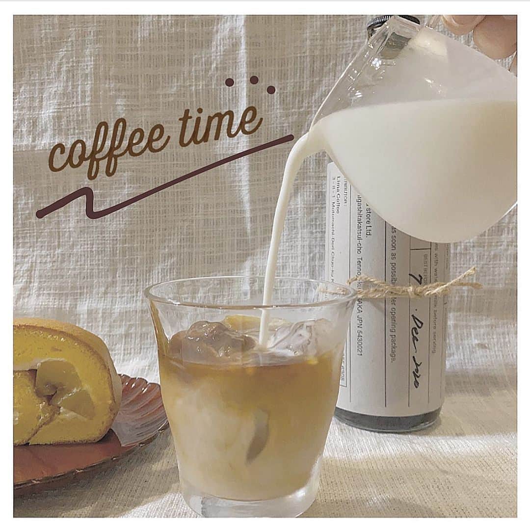 清家麻里奈のインスタグラム：「最近ハマっているLima coffeeのアイスオレと三田にあるエスコヤマの小山ロール💗しゃいこうすぎ😍💕牛乳と割るだけで簡単にお店の味が美味しく作れるcoffee base☕️✨そして、ロールケーキ界で一番好きな栗が入っている小山ロール🌰✨さ、さいこう。。  #小山ロール　#エス小山　#栗のロールケーキ　#三田　#リマコーヒー #limacoffee #元町　#カフェオレ　#おうちカフェ」
