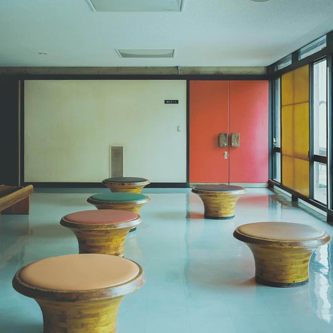 濱田英明のインスタグラム：「Kagawa Prefectural Government Office East Building / NAGARE STUDIO, 2018-2019 #丹下健三 #剣持勇 #流政之」
