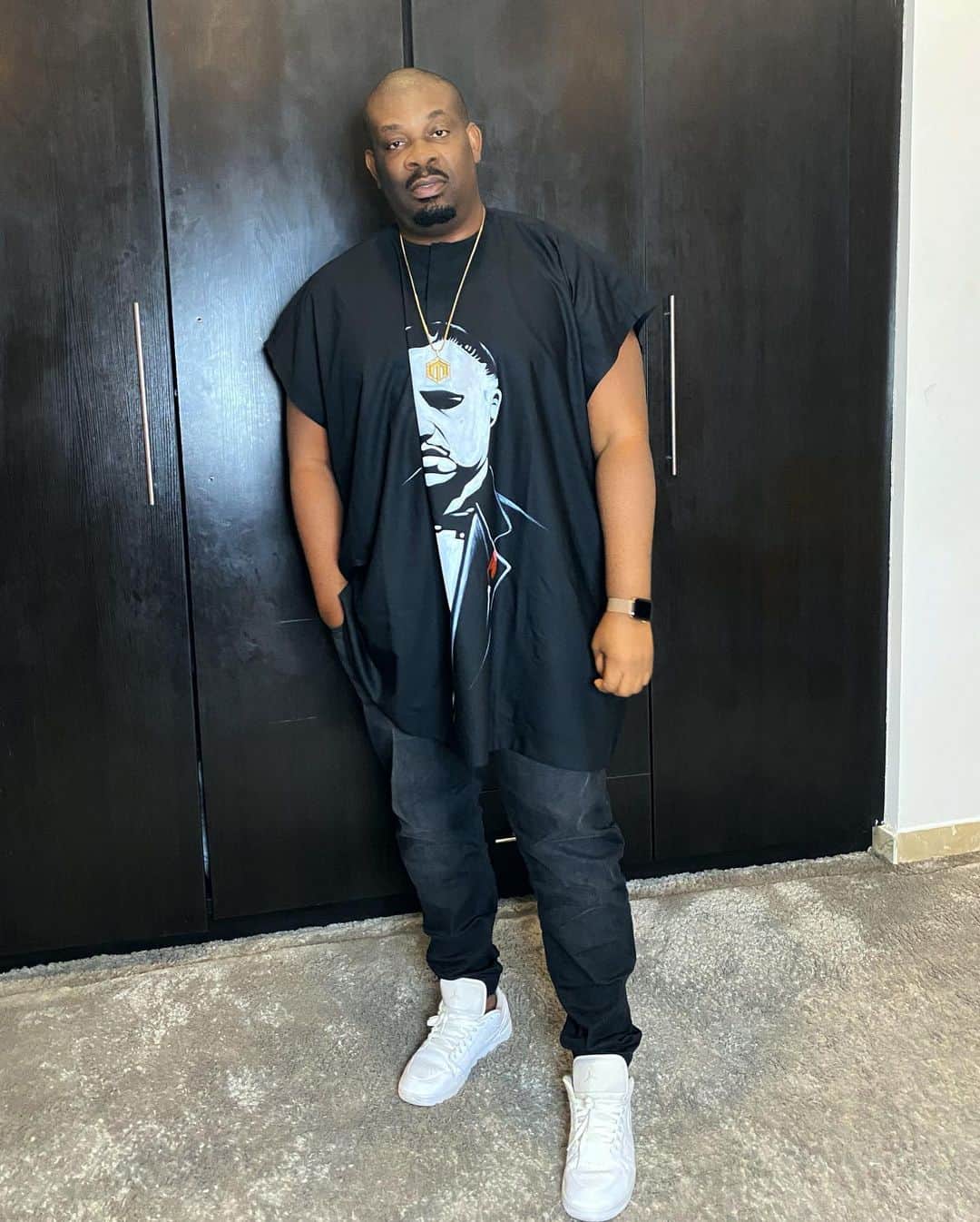 Don Jazzyさんのインスタグラム写真 - (Don JazzyInstagram)「I’m in love with plenty women, I no mind marry all of them. 🥴 . Shout out to @trax_apparel」7月4日 16時52分 - donjazzy