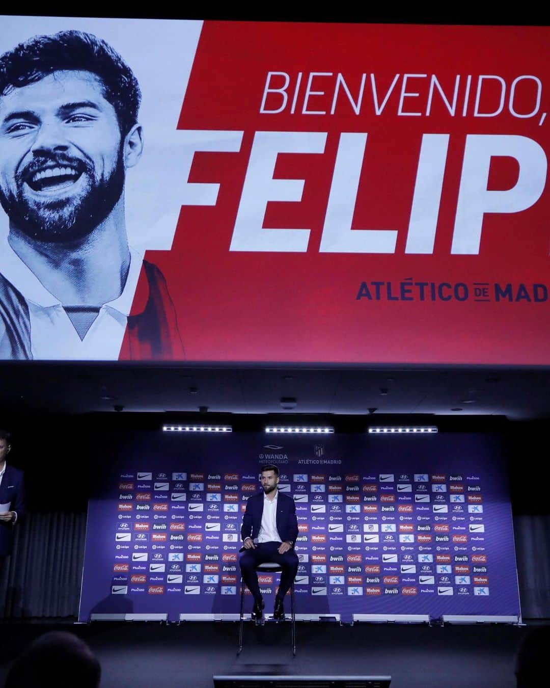 LFPさんのインスタグラム写真 - (LFPInstagram)「🔙📸❤️ #OnThisDay last year, @felipe.augusto was unveiled as a new @atleticodemadrid player!  • 🔙📸❤️ #TalDíaComoHoy hace un año, ¡Felipe era presentado como nuevo jugador del Atleti!  • #Felipe #Atleti #LaLigaSantander #LaLiga #LaLigaHistory」7月4日 17時00分 - laliga