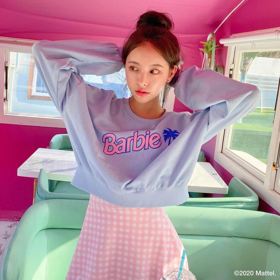 Chuuのインスタグラム：「츄와 바비의 만남으로 이번 여름도 러블리하게💗 CHUU X barbie👭🏼 Coming Soon! ✨」