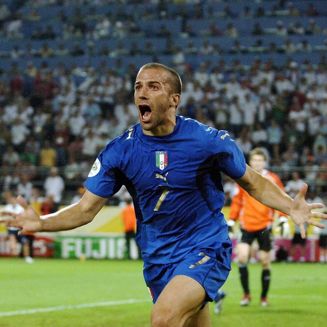 アレッサンドロ・デル・ピエロのインスタグラム：「04 lug 2006 #italia 🇮🇹 #Germania 🇩🇪 #andiamoaberlino @azzurri  ##ADP10」