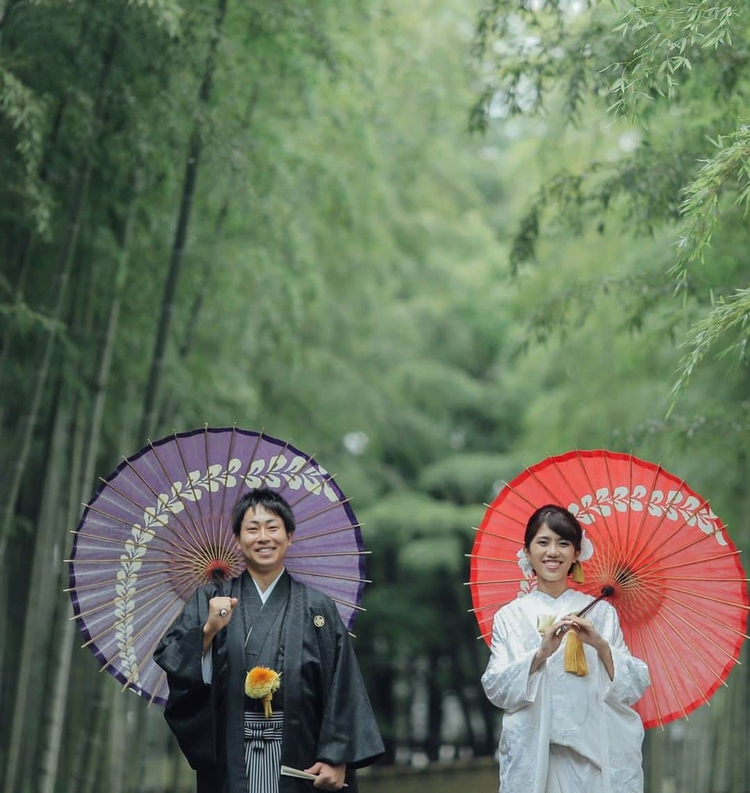 ラヴィ•ファクトリーさんのインスタグラム写真 - (ラヴィ•ファクトリーInstagram)「@laviefactory * 風情ある景観に「安らぎ」と 「ぬくもり」が息づく場所で*  日本の伝統美を代表する 白無垢を身に纏って、 特別でかけがえのない 和装フォトを残しませんか？ —————— ラヴィファクトリー大宮: @omiya_laviephotography  Photographer:@eitasphoto  AREA:JAPAN,OMIYA,花田苑 —————— @laviefactoryをフォローして #laviefactory #ラヴィファクトリー のハッシュタグをつけて お写真を投稿してみてくださいね✳︎ . こちらの公式IG（@laviefactory） で取り上げさせていただきます✨ #wedding#weddingphotography #ラヴィファクトリー #laviefactory #photo#生きる写真#ハートのある写真 #instawedding#結婚写真#ウェディング #ウェディングフォト #撮影指示書#ロケーションフォト #前撮り#プレ花嫁 #結婚準備#写真好きな人と繋がりたい #フォトウェディング#卒花 #前撮り#後撮り #ウェディングニュース #プラコレ #花田苑 #白無垢 #和装フォト #番傘 #和婚」7月4日 17時14分 - laviefactory