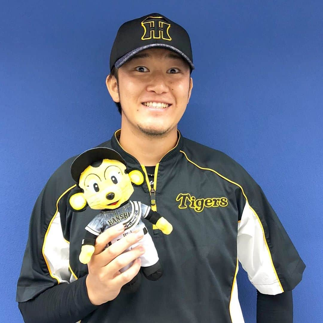 阪神タイガースさんのインスタグラム写真 - (阪神タイガースInstagram)「今日のヒーローは岩貞祐太投手‼️ #岩貞祐太 選手 #ナイスピッチング✨ #今季初勝利 ！ #阪神タイガース #今日のヒーロー #its勝笑timeオレがヤル」7月4日 17時33分 - hanshintigers_official