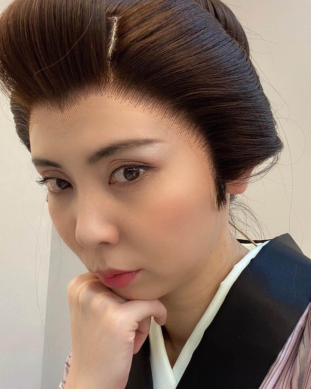 緒月遠麻さんのインスタグラム写真 - (緒月遠麻Instagram)「☺︎ 新　陽だまりの樹  日テレプラス放送 & DVD発売📀  なんか 色んな意味で ドキドキしますね。笑  よろしくお願い申し上げます！！  #新陽だまりの樹 #お品 #緒月遠麻 #みだれ髪   また、 陽だまりの樹メンバーに会いたいなぁ☺️」7月4日 17時51分 - toma_ozuki